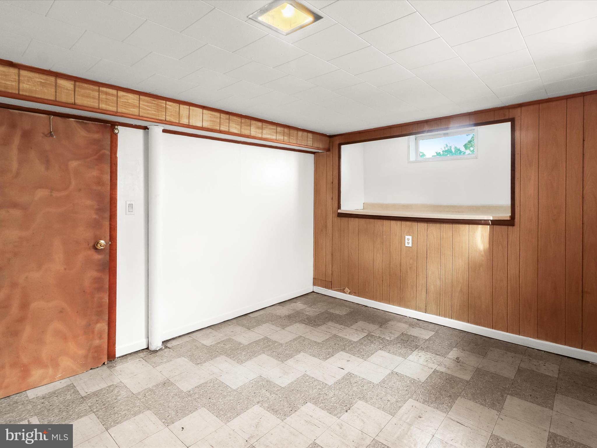 GRAY MANOR - Residential