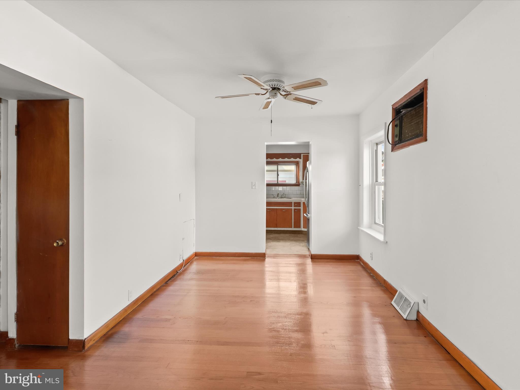 GRAY MANOR - Residential