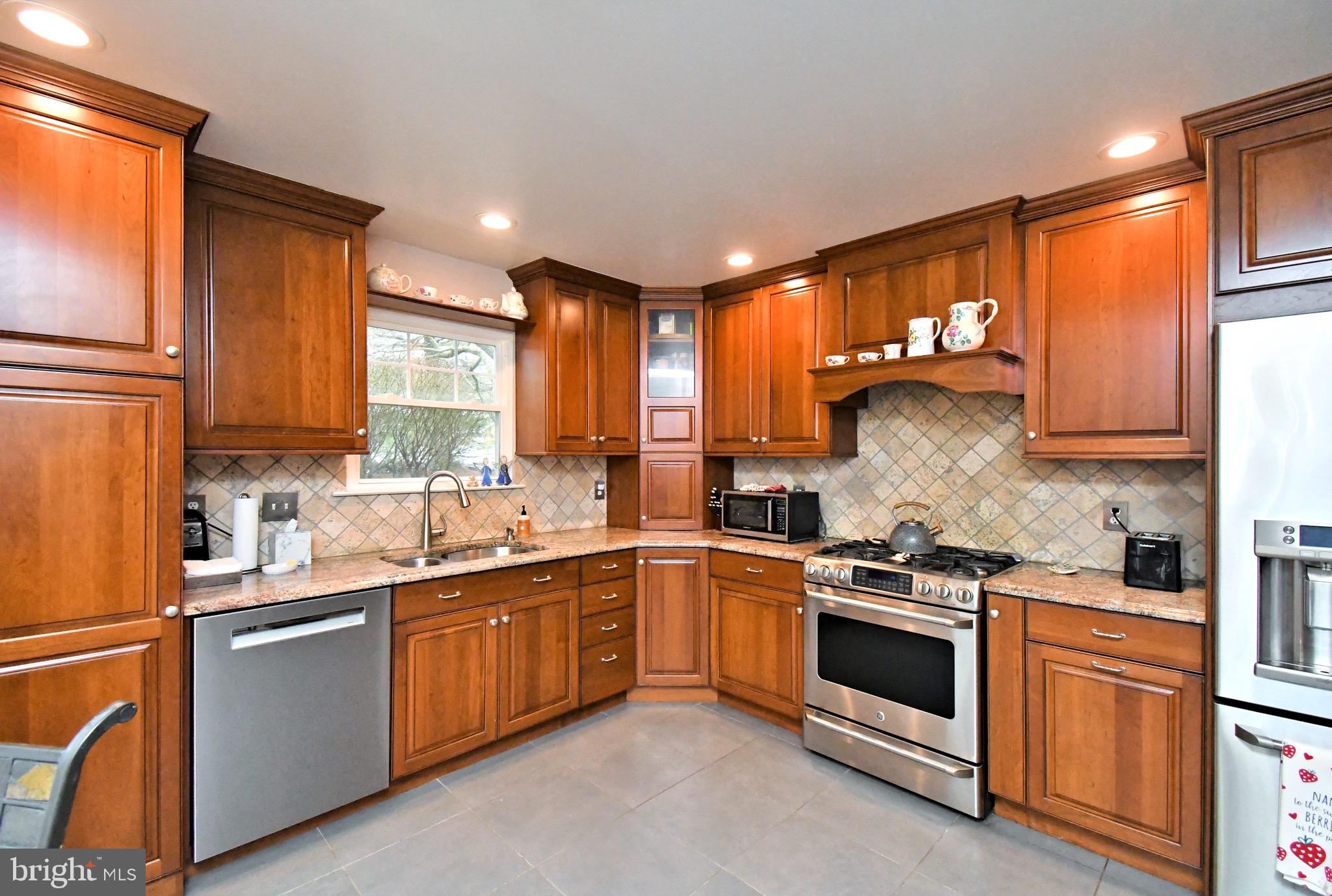 BLUE BELL CC - Residential