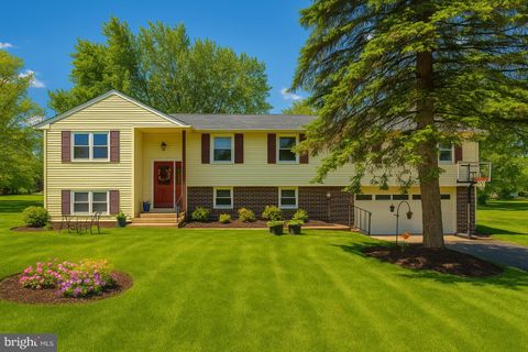 103 HEMLOCK DRIVE NORTH WALES PA 19454