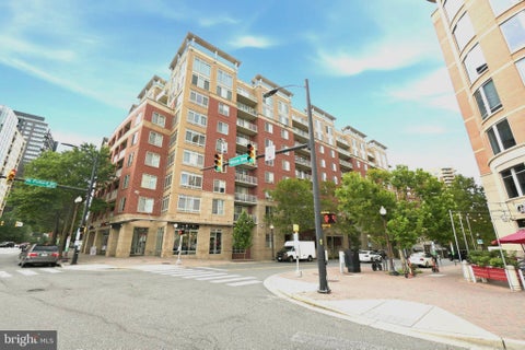 Condo For Sale - 820 N Pollard Street #909<br/> ARLINGTON, VA 22203
