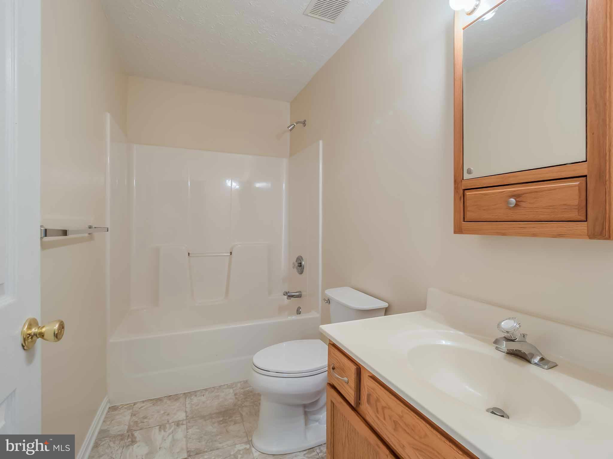 LAUREL GLEN - Residential