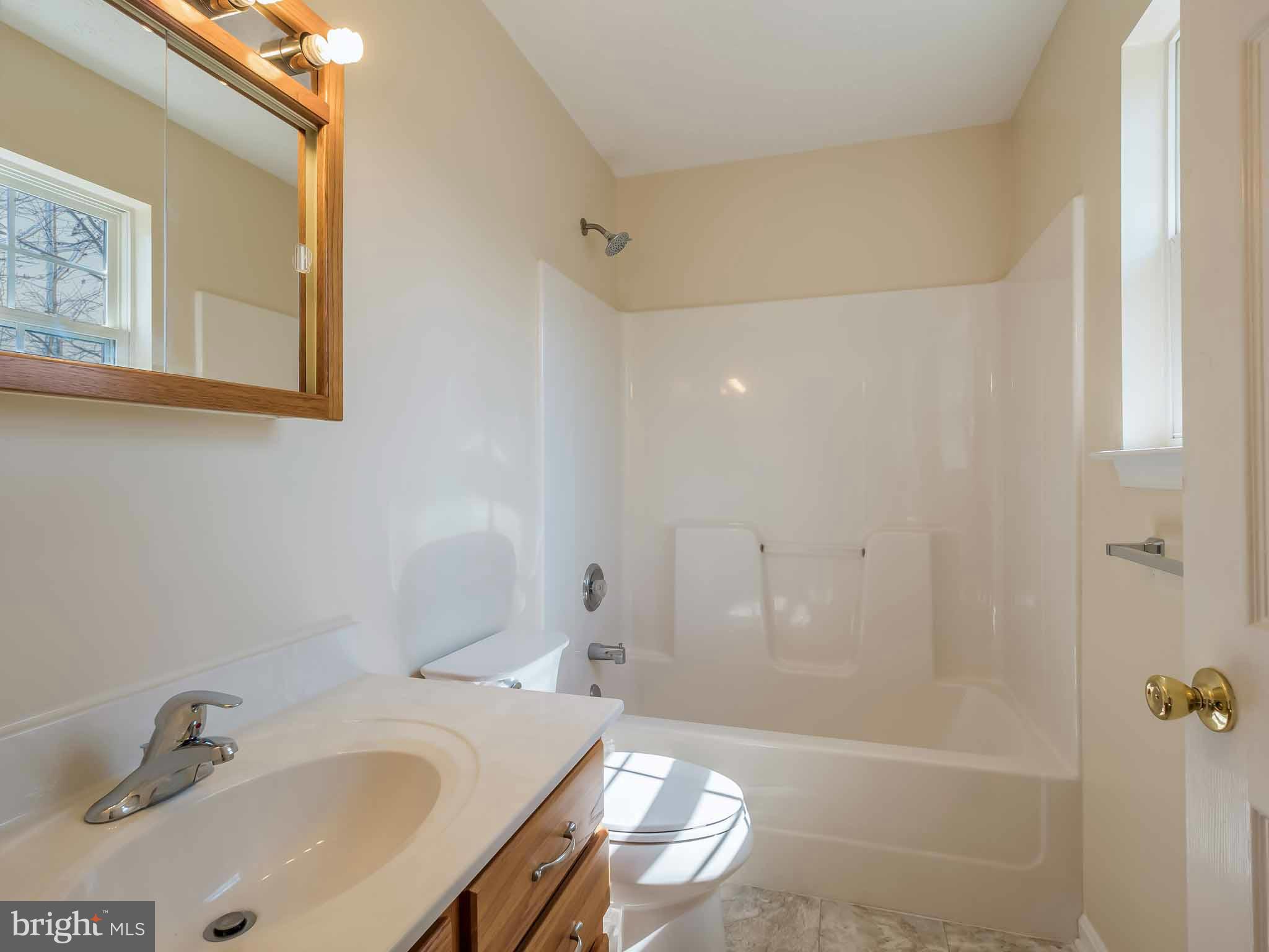 LAUREL GLEN - Residential