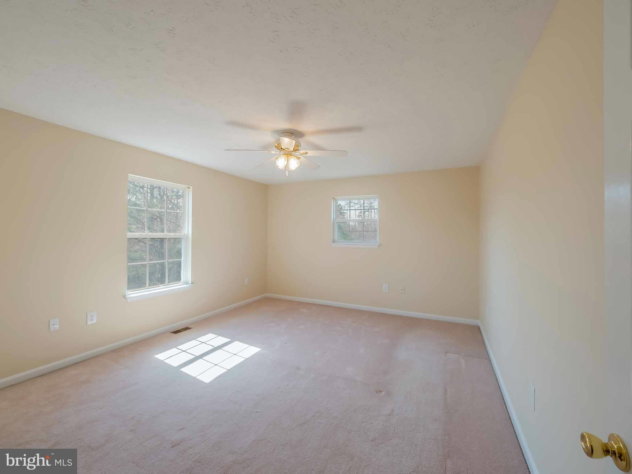 LAUREL GLEN - Residential