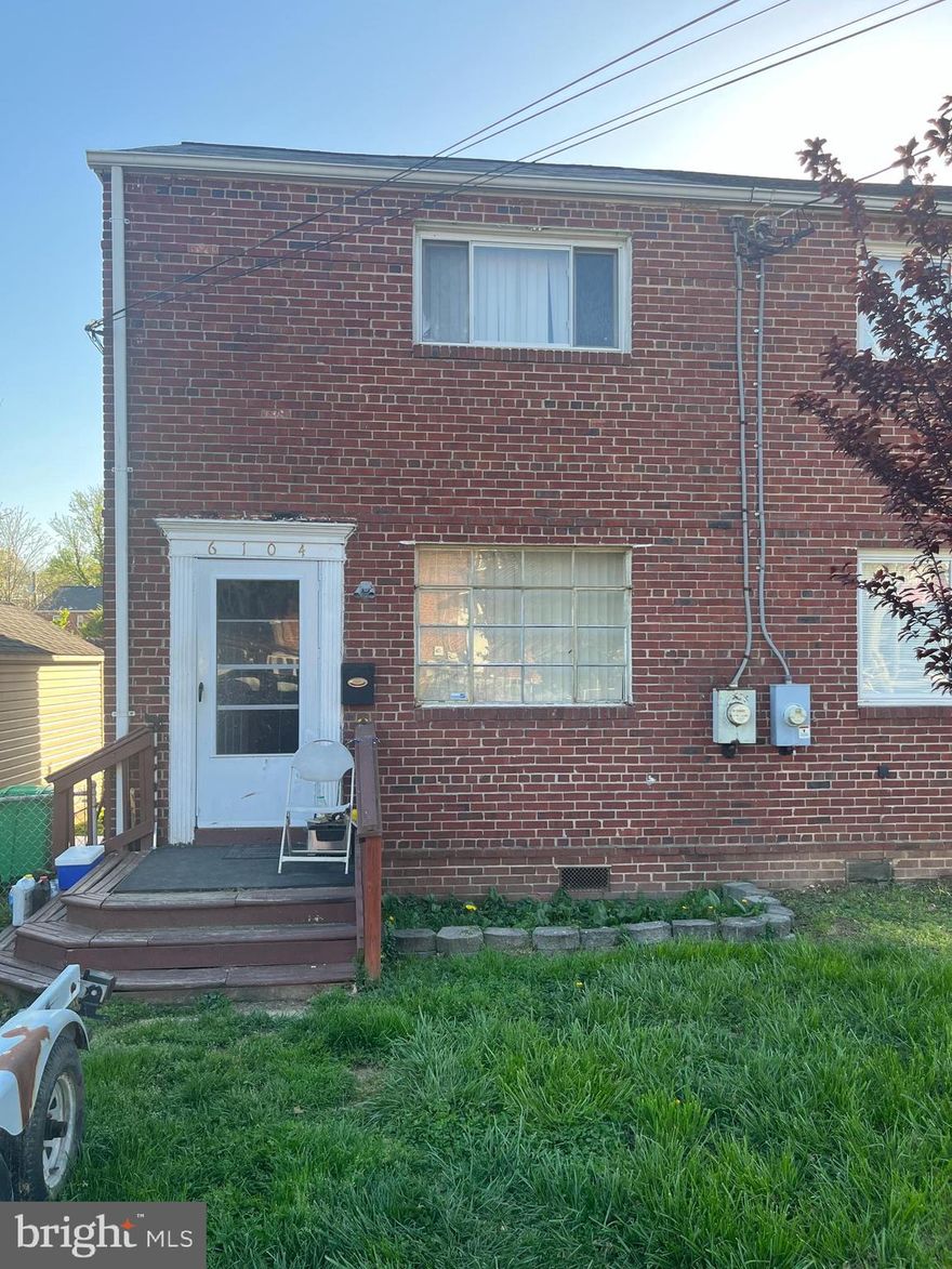 Coming Soon Fast to Market!  Make This Home a Home for the Future!  It Is Ready for an Upgrade!
Why Not Buy Now!  Large Oversized Gated Back Yard...(Great for Expansion Opportunity); Off Street Parking/Driveway, Needs Your Finishing Touch!

Contact Agent for Showing Details.