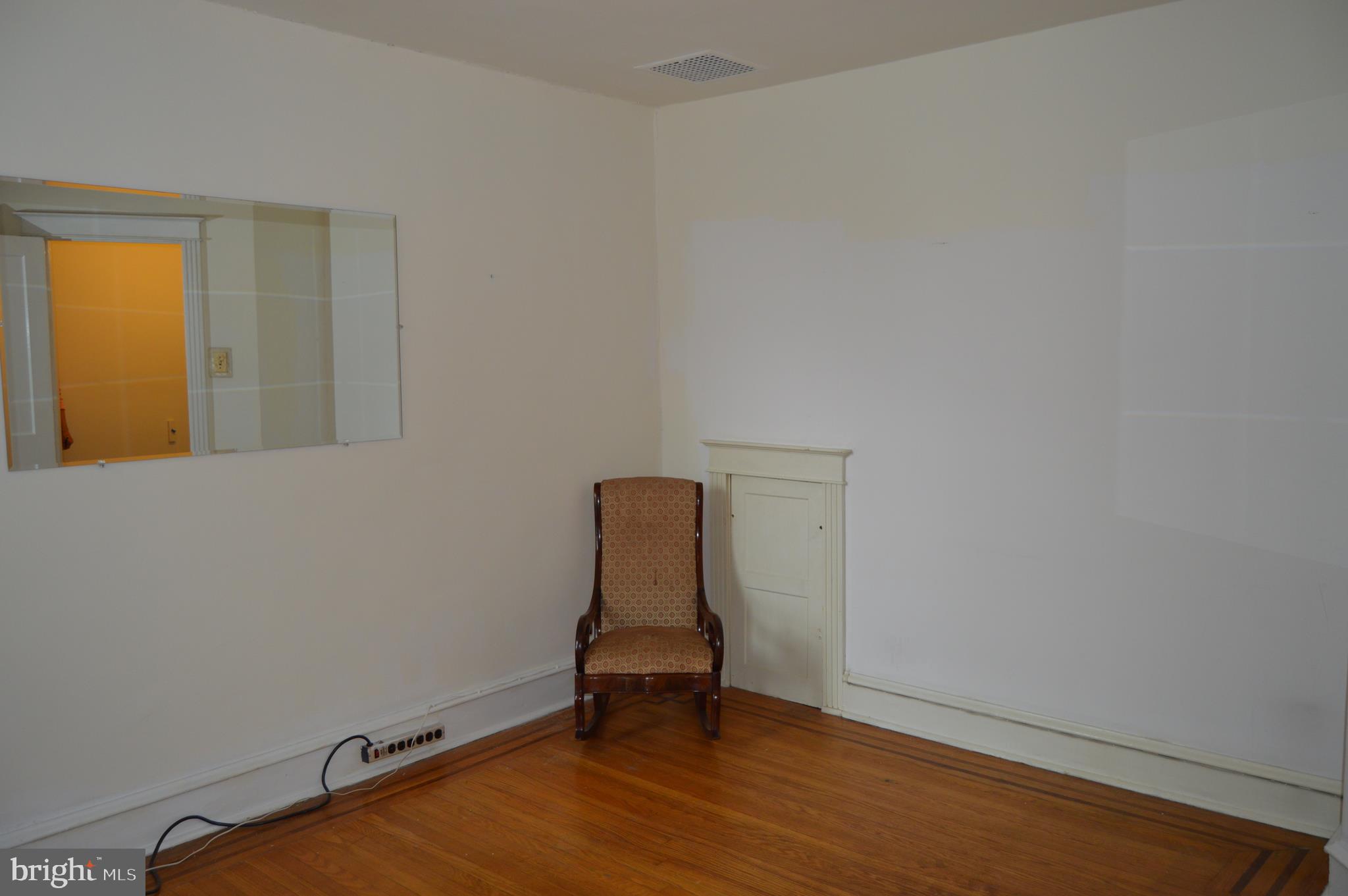 MAYFAIR (WEST) - Residential