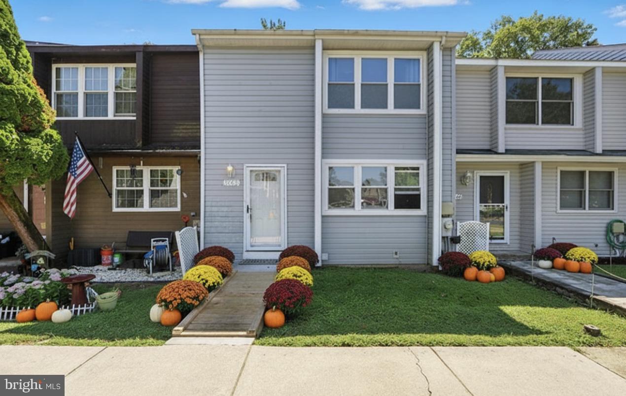 WHISPERING WOODS - Residential