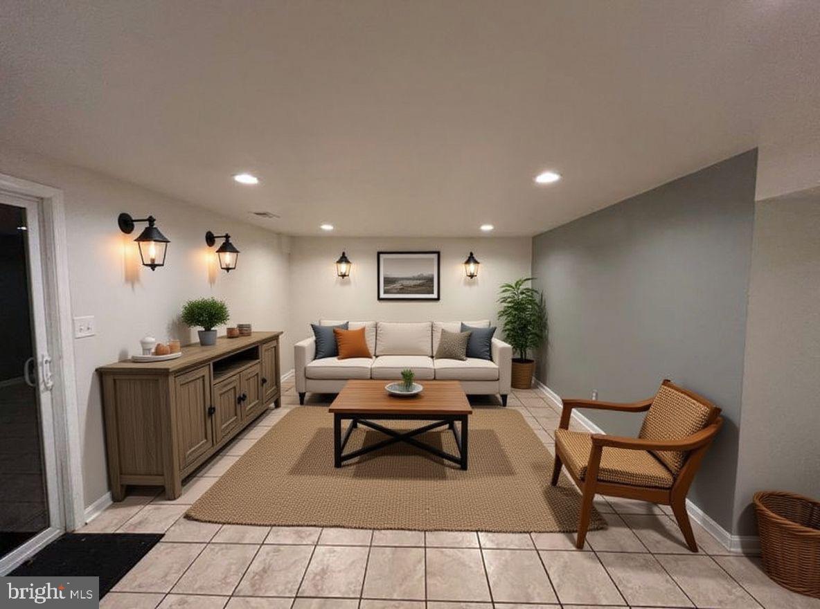 WHISPERING WOODS - Residential