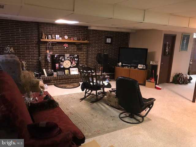 WINCHESTER PARK - Residential Lease