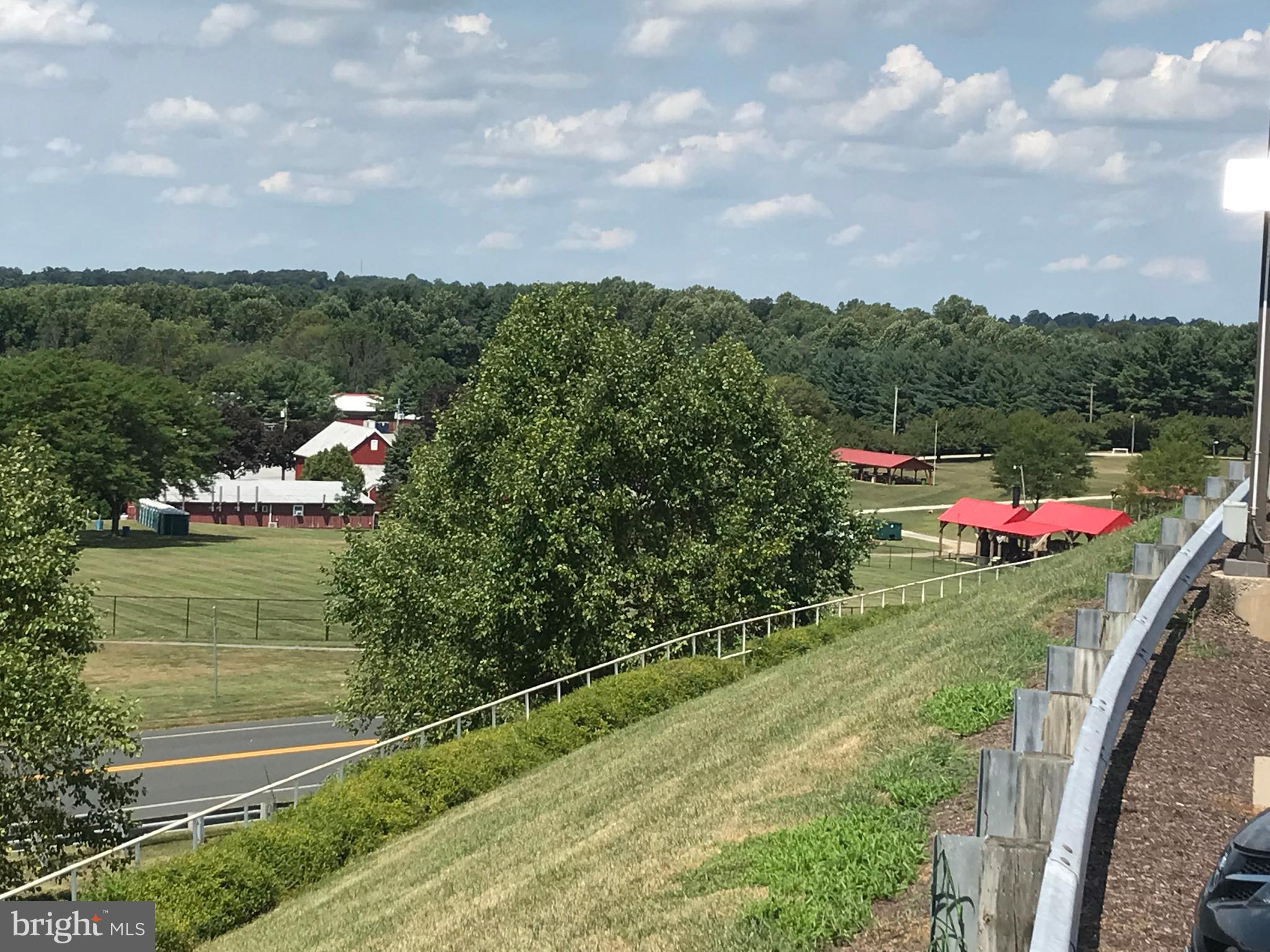 WINCHESTER PARK - Residential Lease