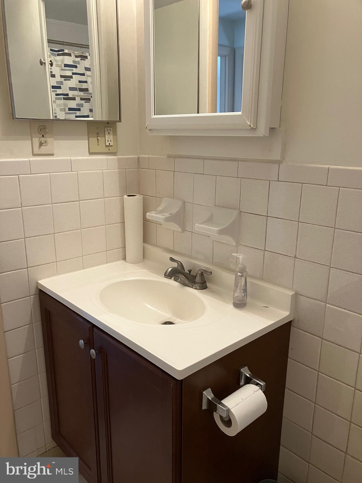 COURT OF HENDERSON - Residential