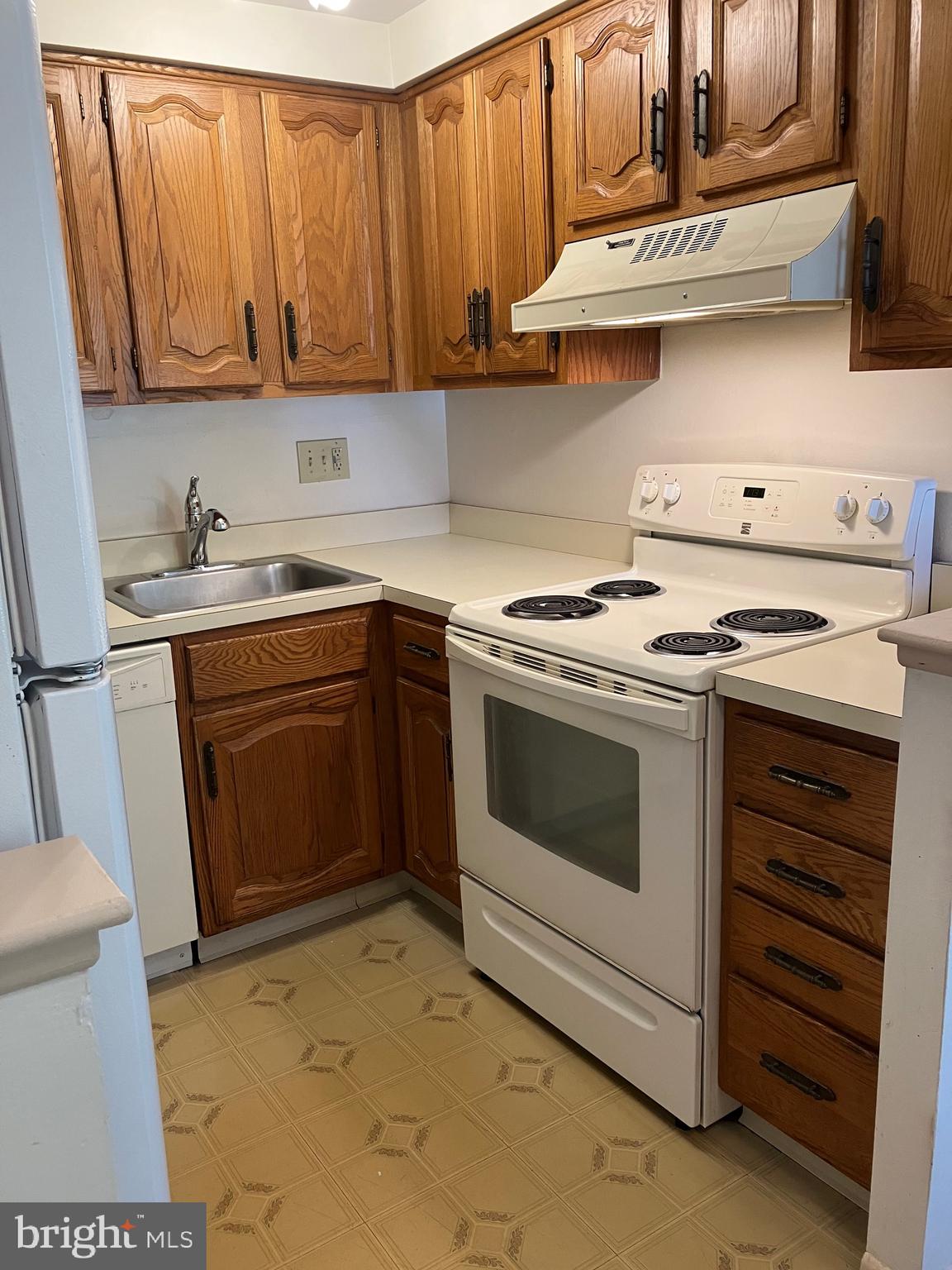 COURT OF HENDERSON - Residential