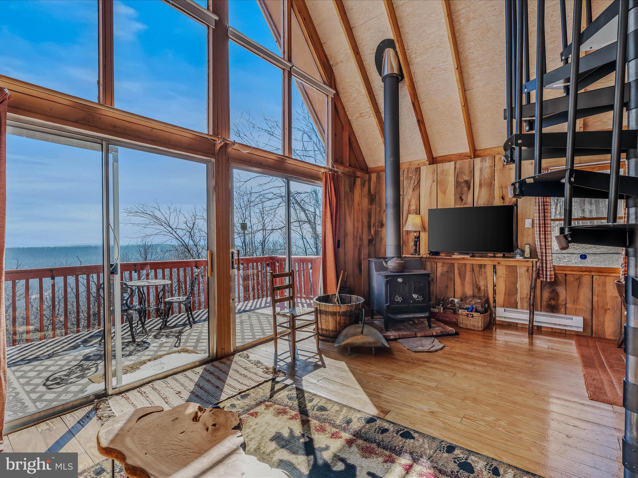 SPRING GAP - Residential