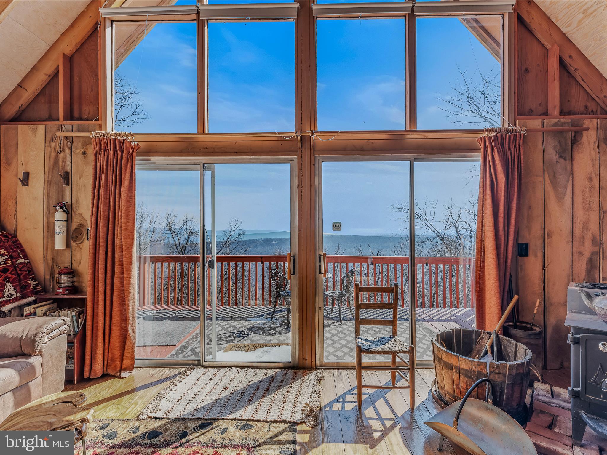 SPRING GAP - Residential