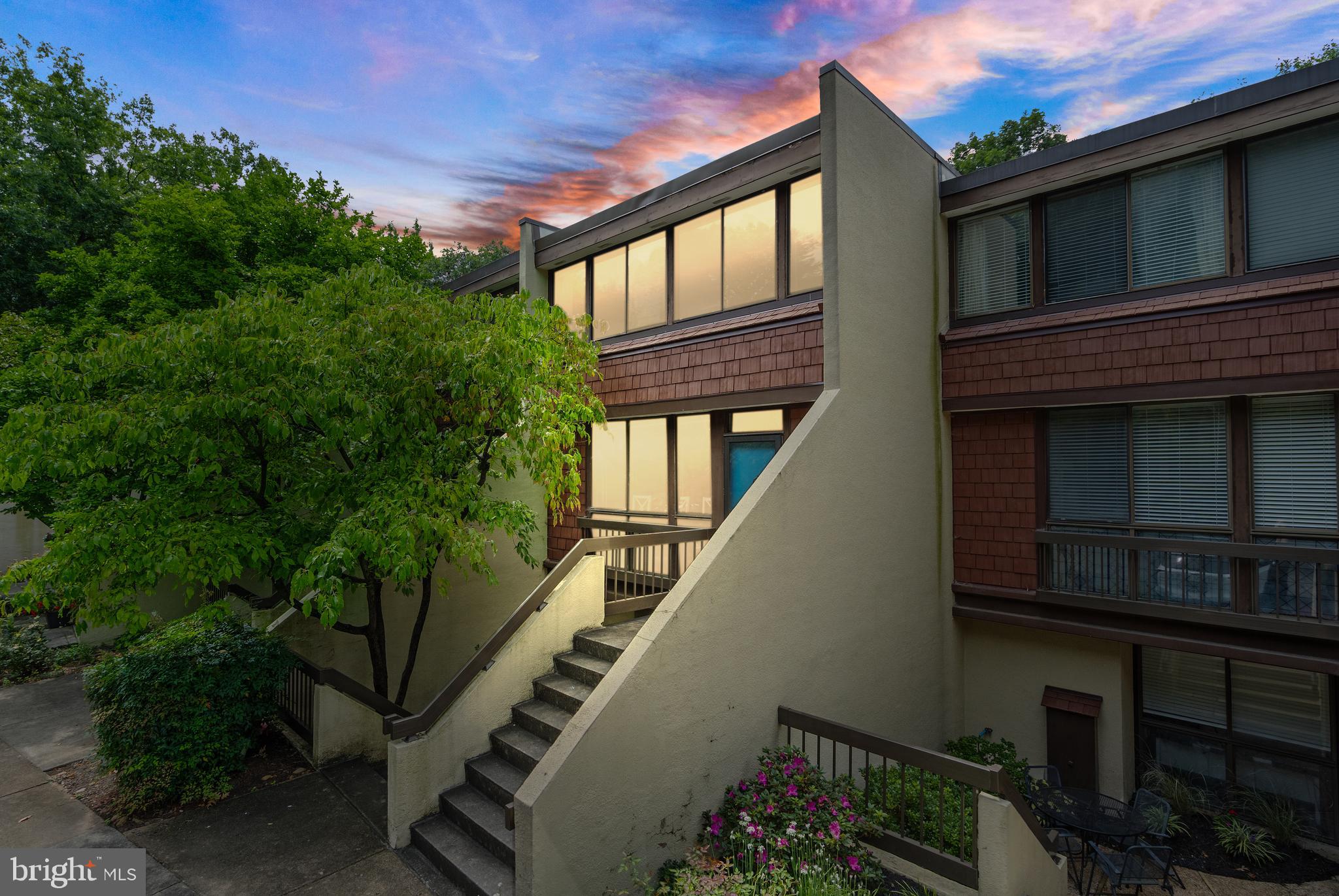 CONCORD MEWS - Residential