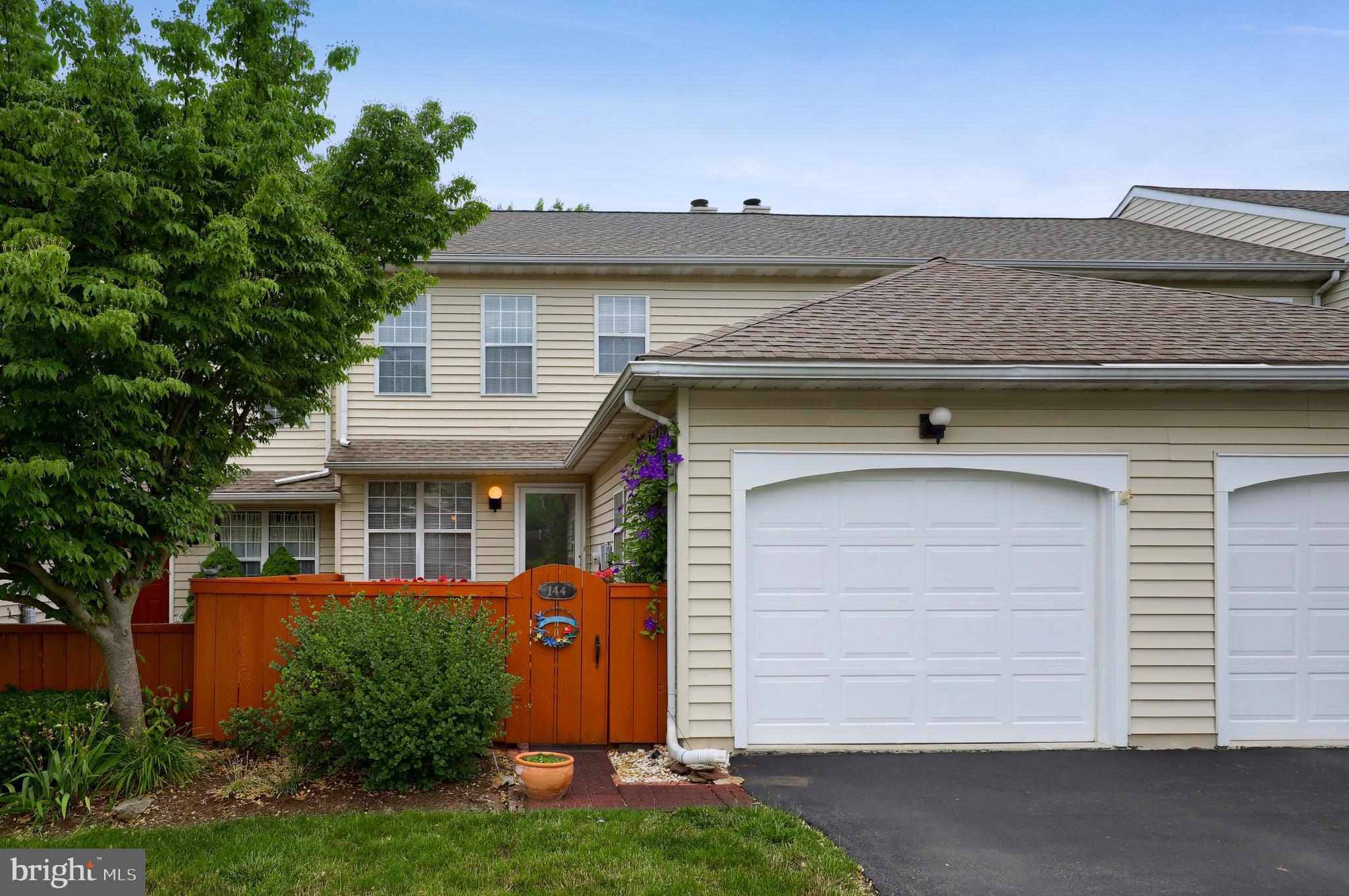 TREETOPS - Residential