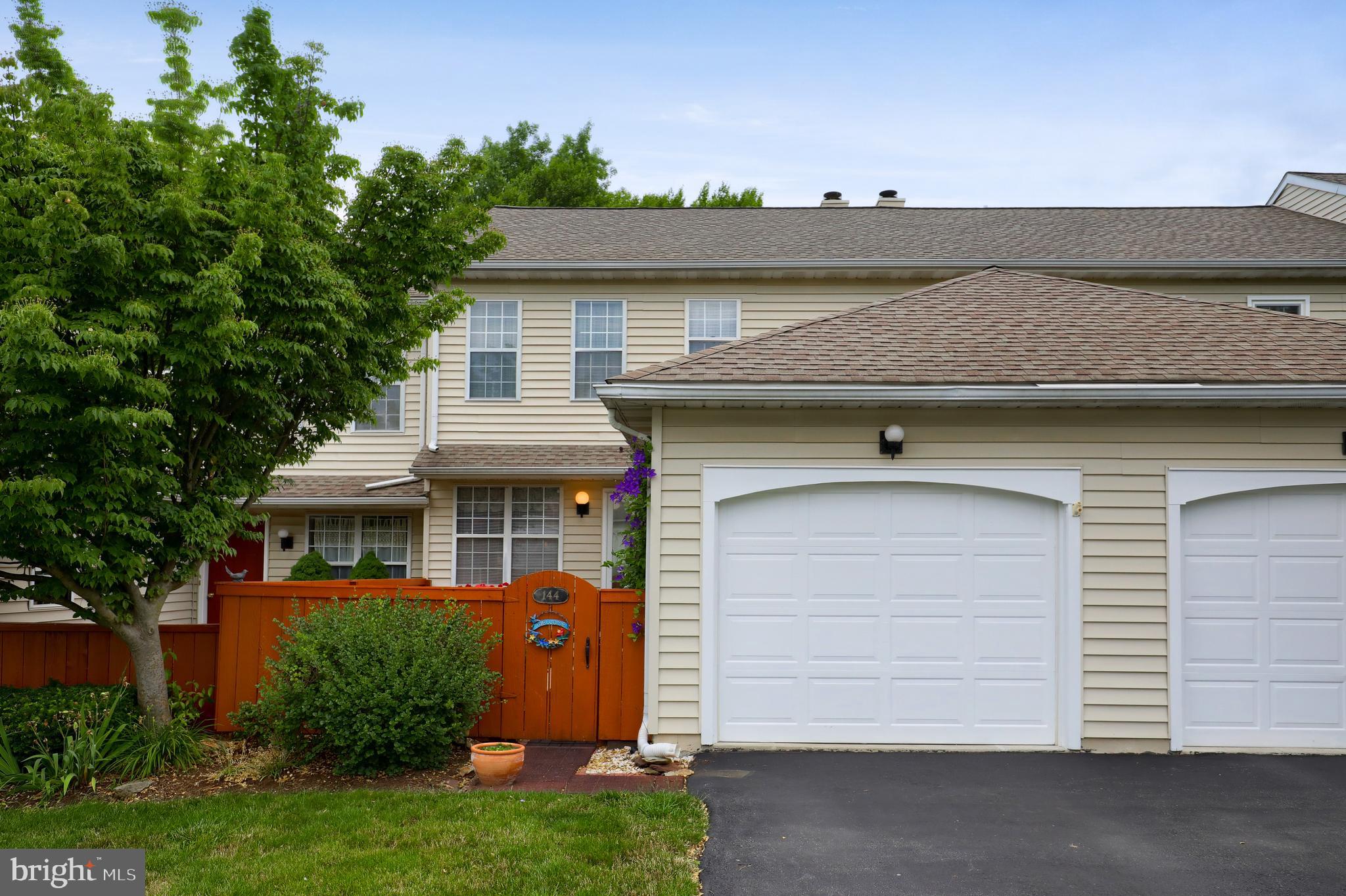 TREETOPS - Residential