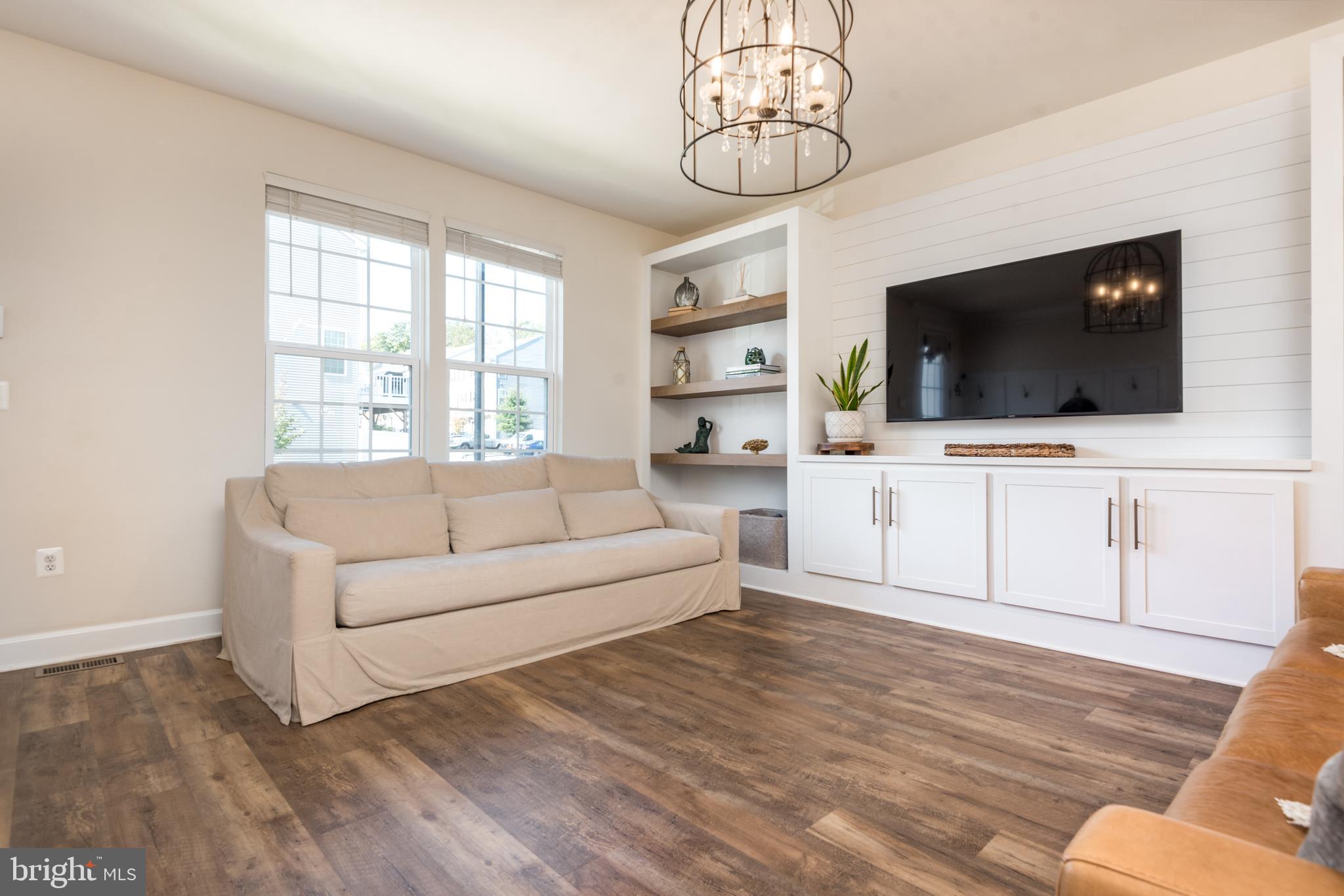 HAYMARKET CROSSING - Residential