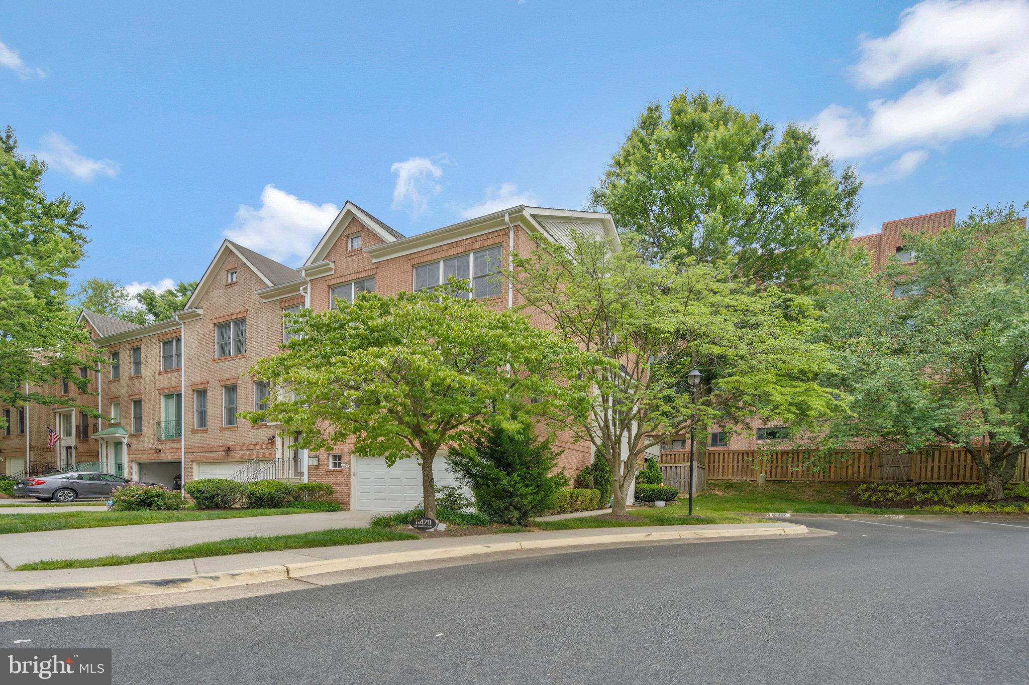 TOWNES AT WATERFORD - Residential Lease