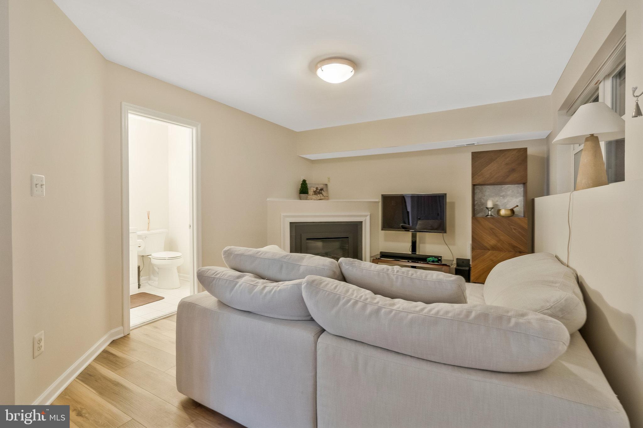 TOWNES AT WATERFORD - Residential Lease