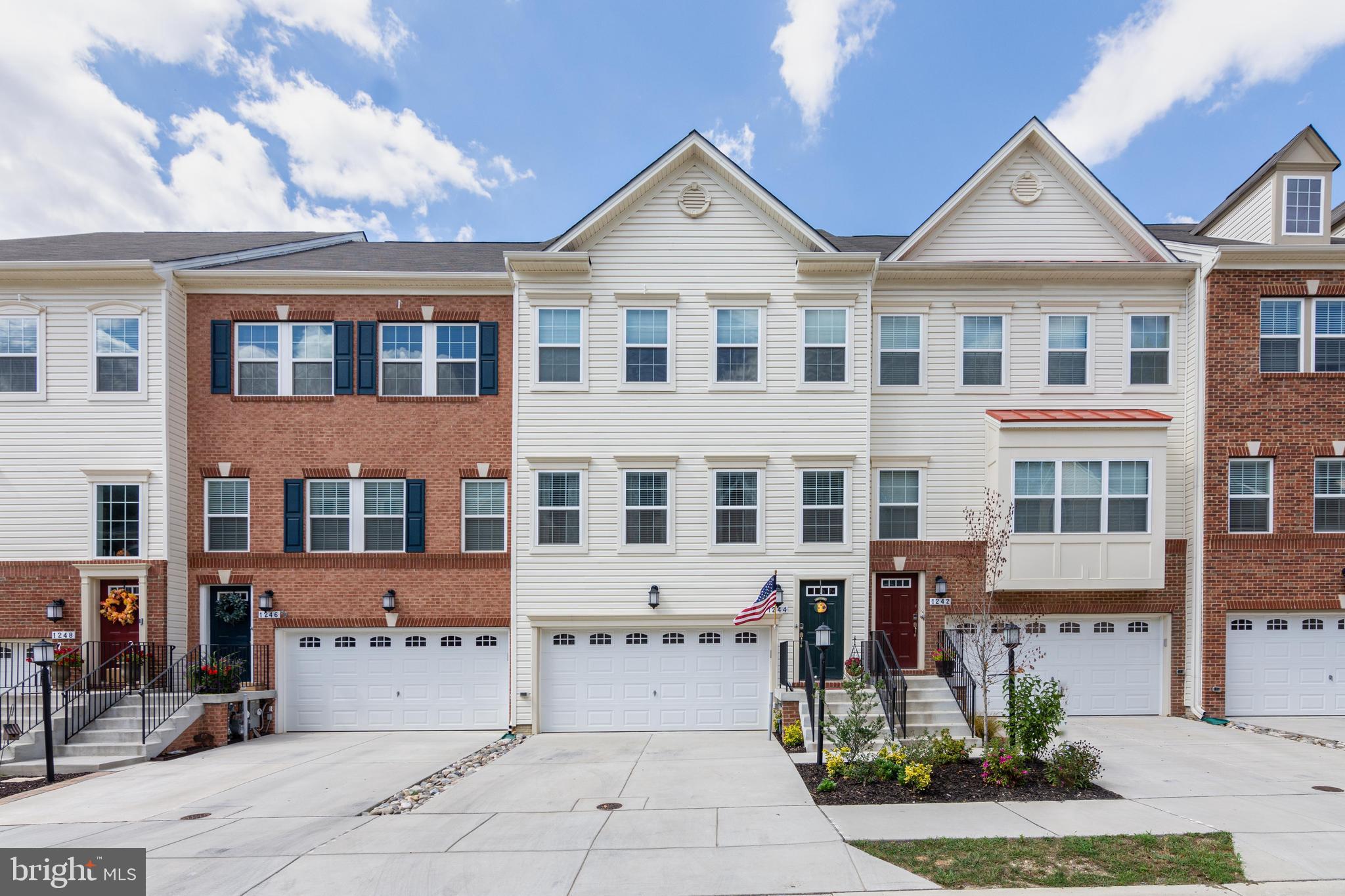 SUMMERFIELD VILLAGE - Residential