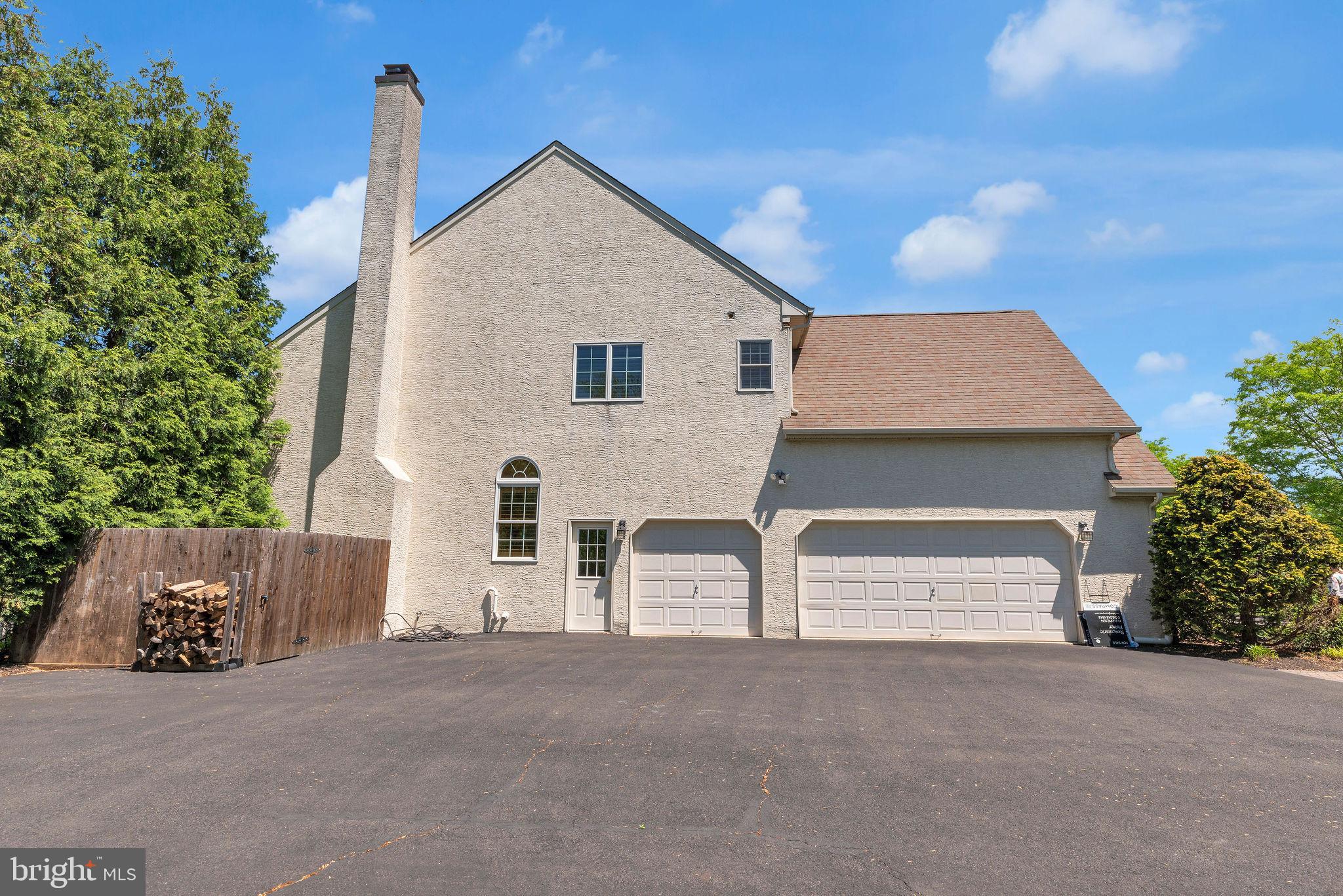 MUIRFIELD ESTATES - Residential