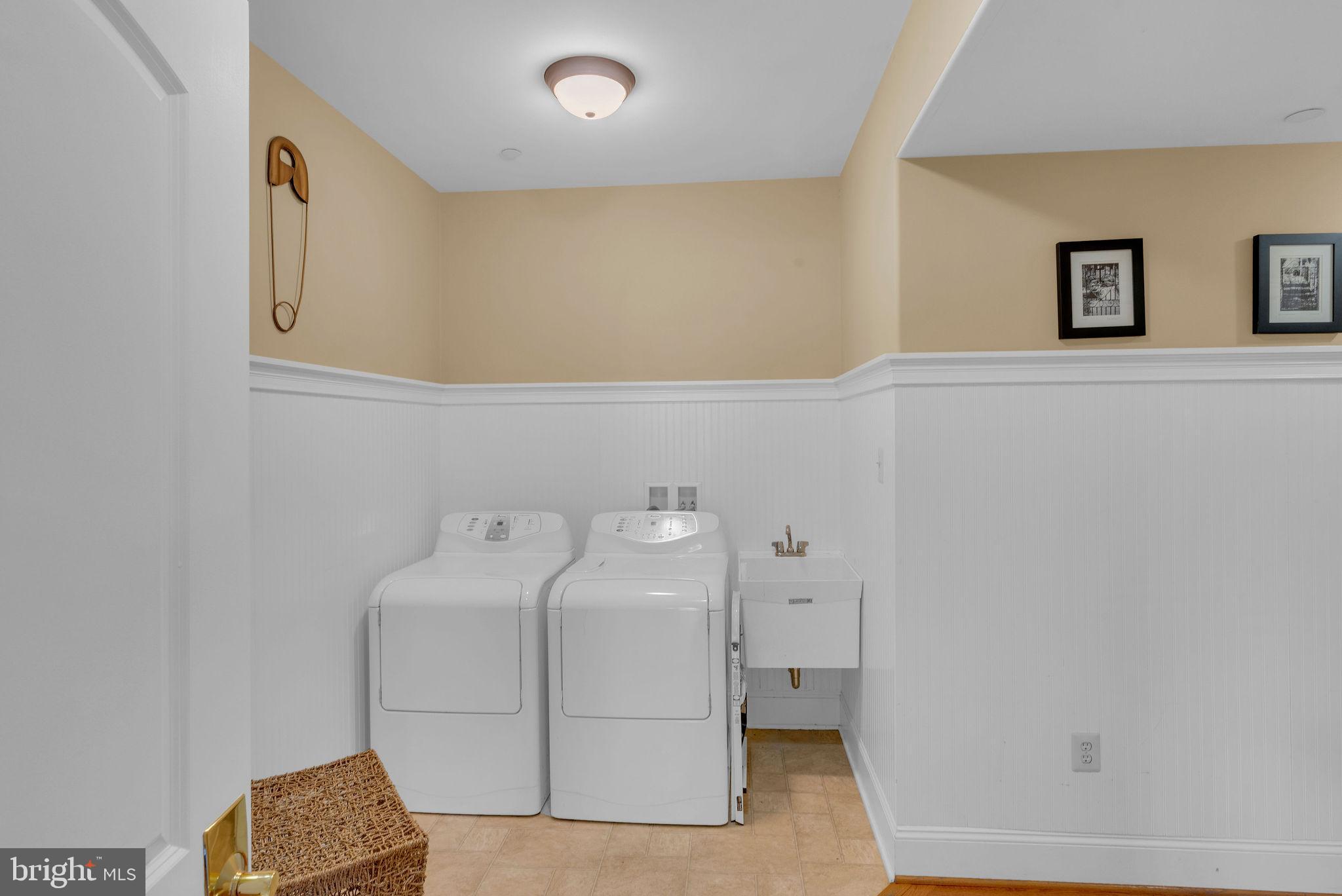 MUIRFIELD ESTATES - Residential