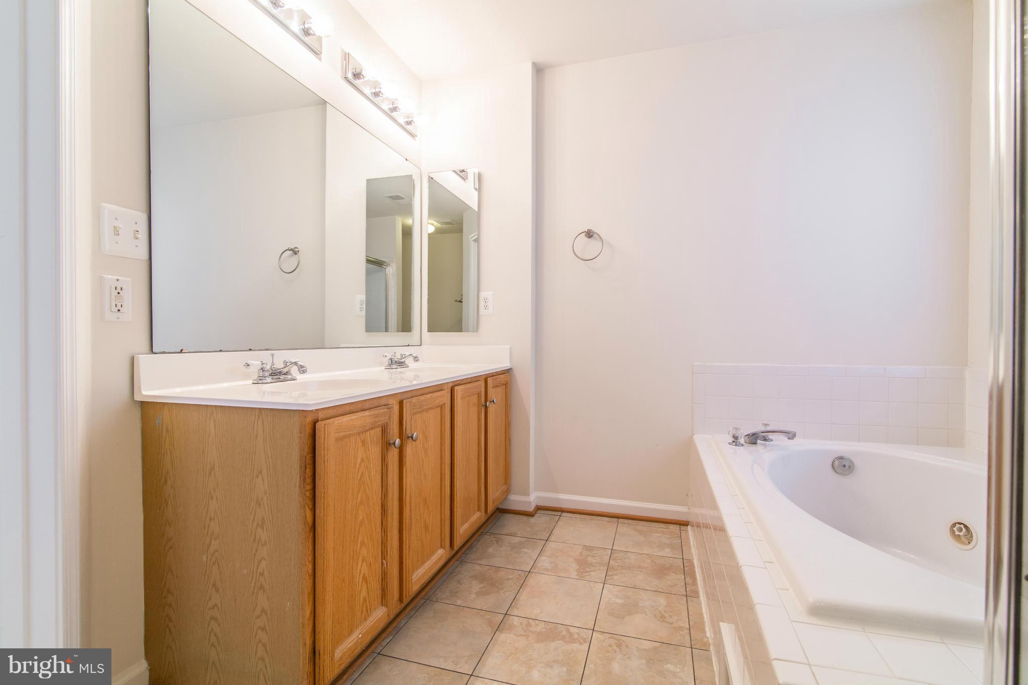 CENTRE RIDGE - Residential