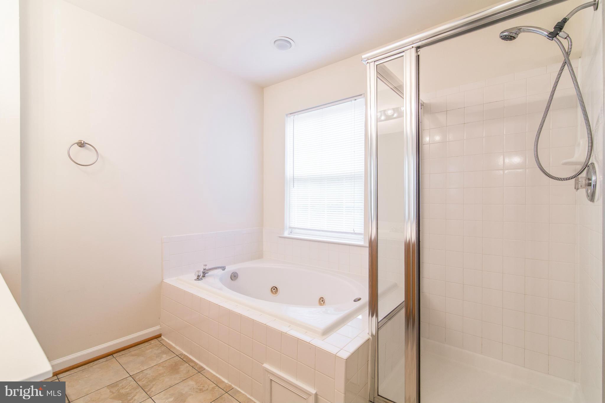 CENTRE RIDGE - Residential