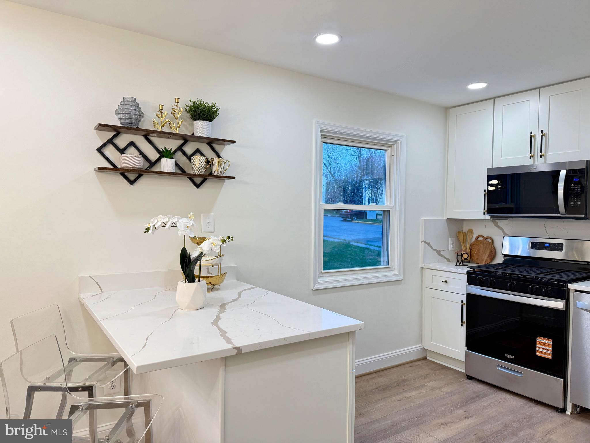 LAKE BRADDOCK - Residential