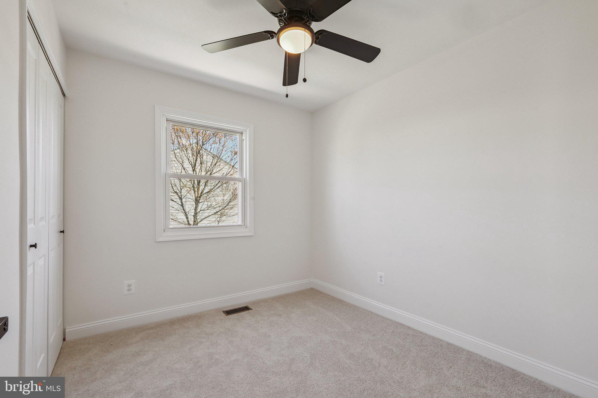 LAKE BRADDOCK - Residential