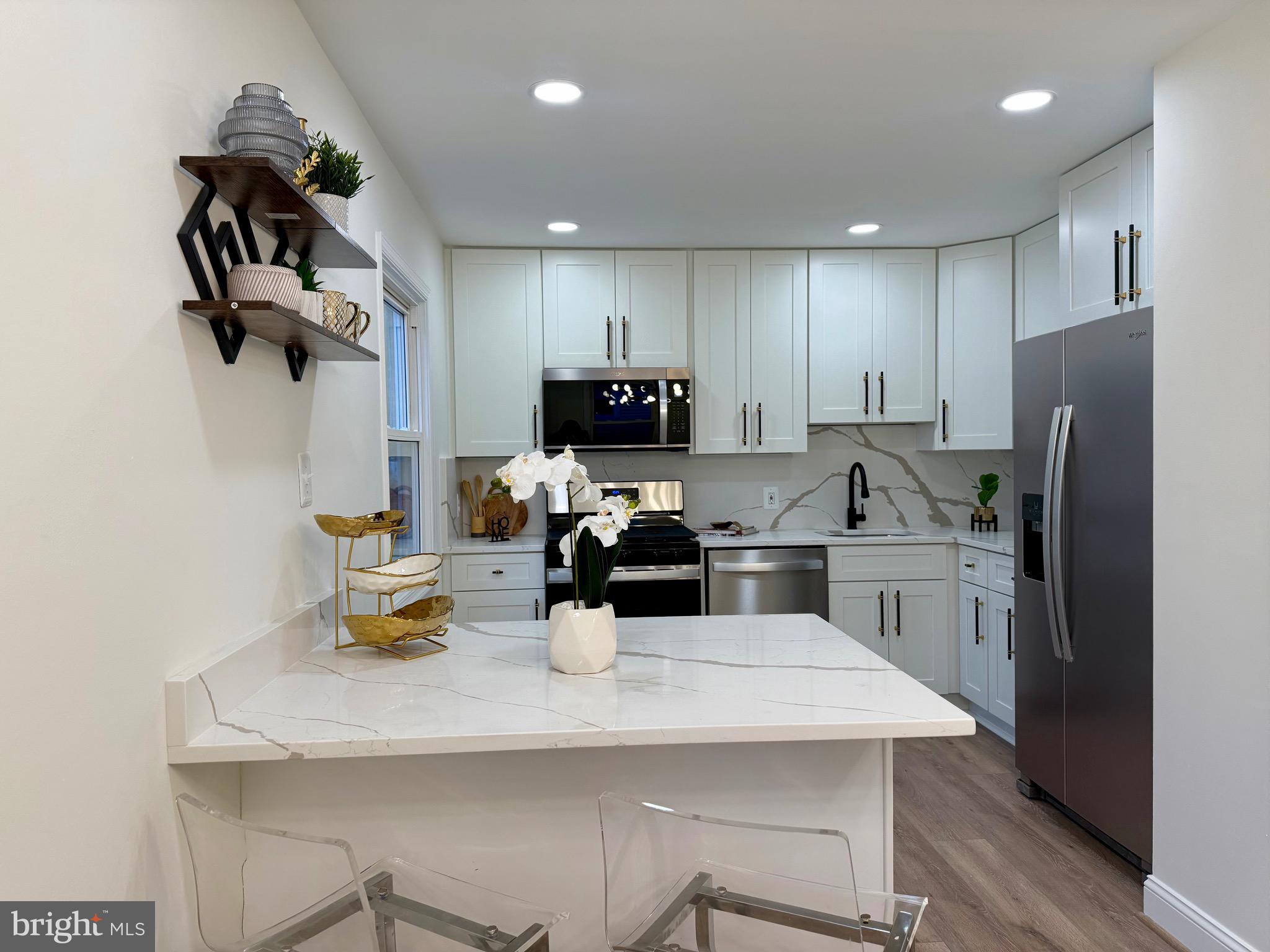 LAKE BRADDOCK - Residential