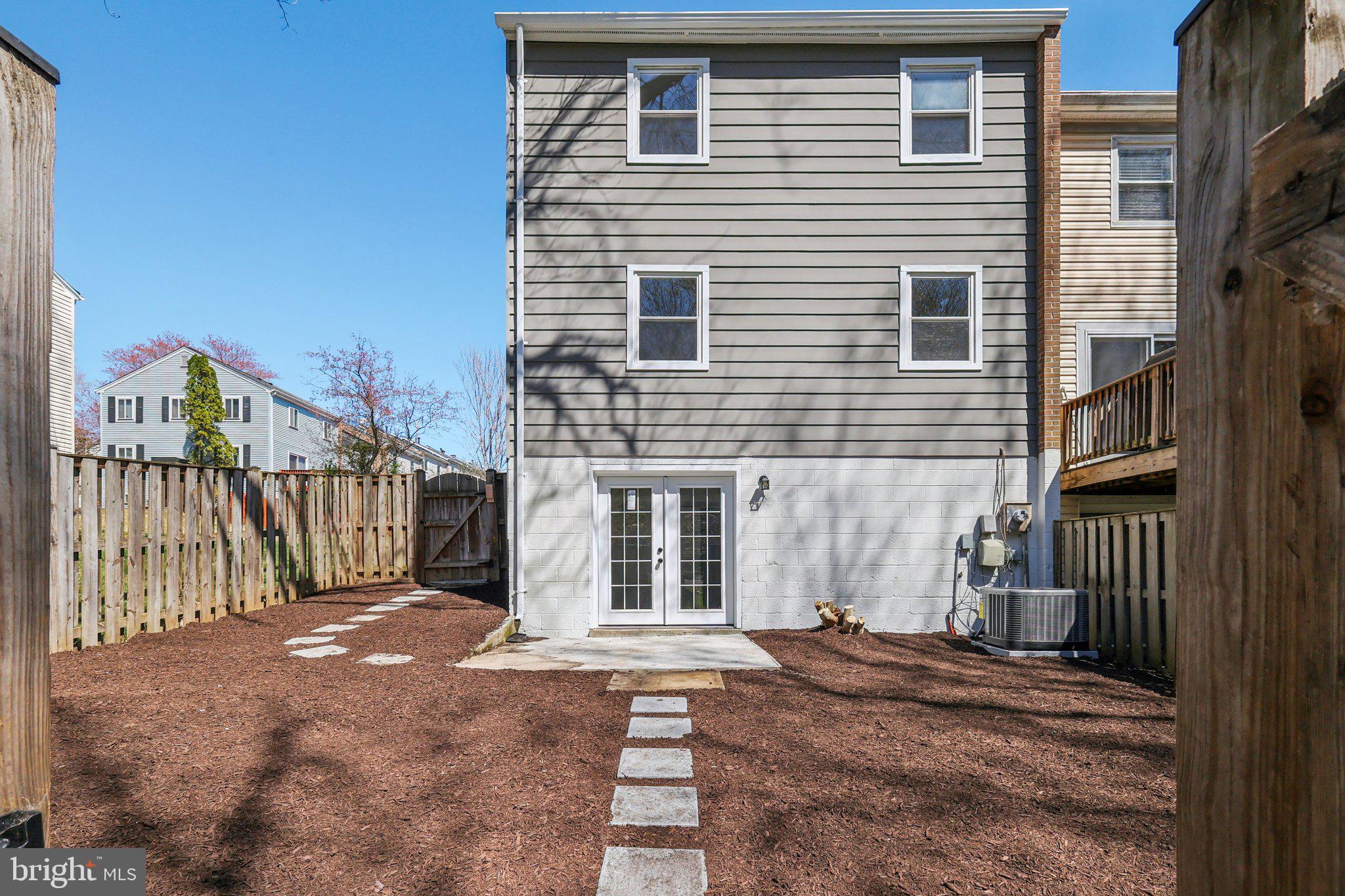 LAKE BRADDOCK - Residential