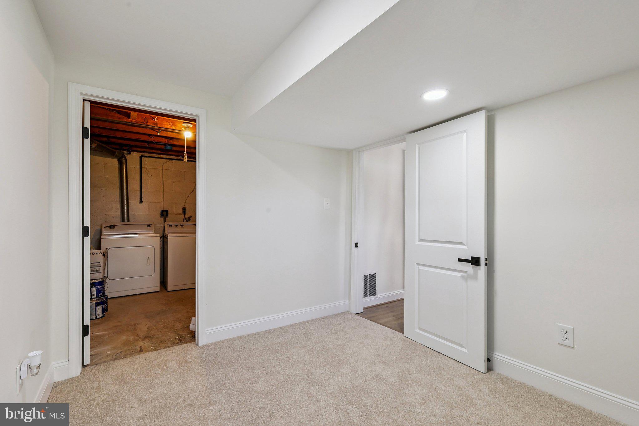 LAKE BRADDOCK - Residential