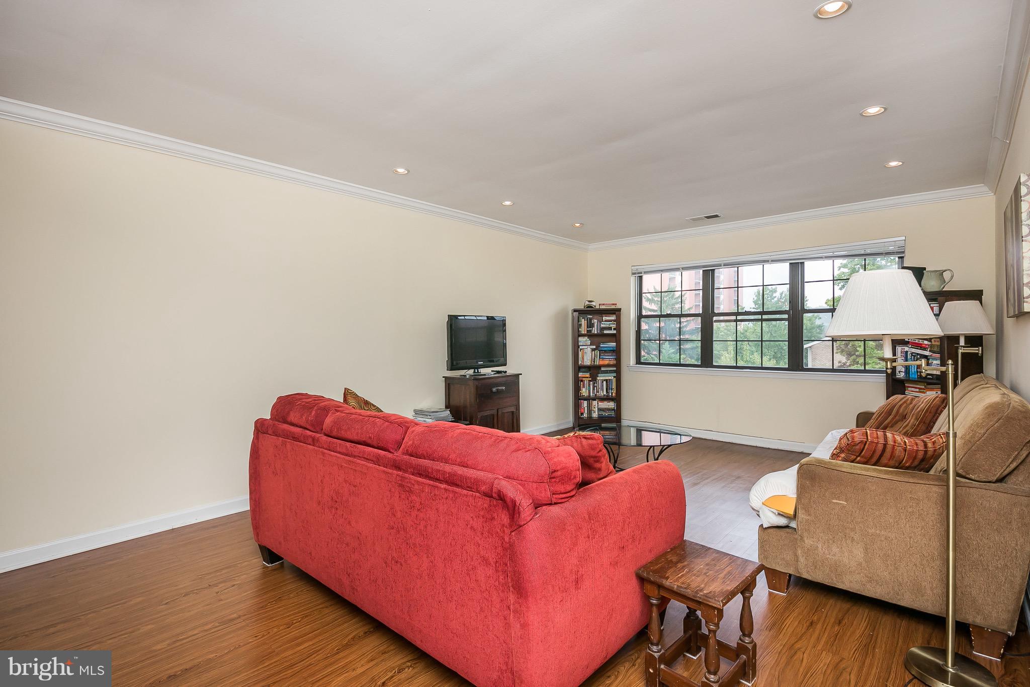 DULANEY VALLEY GARDENS - Residential