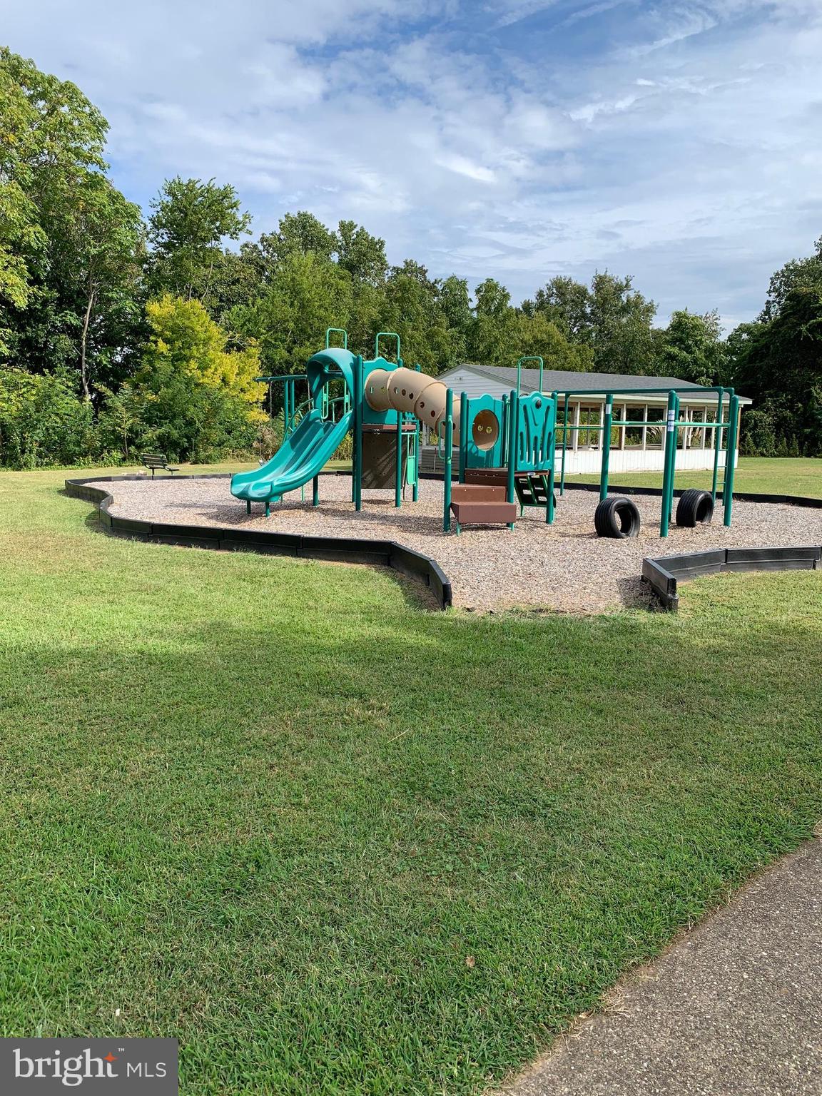 STRATFORD HARBOUR - Land