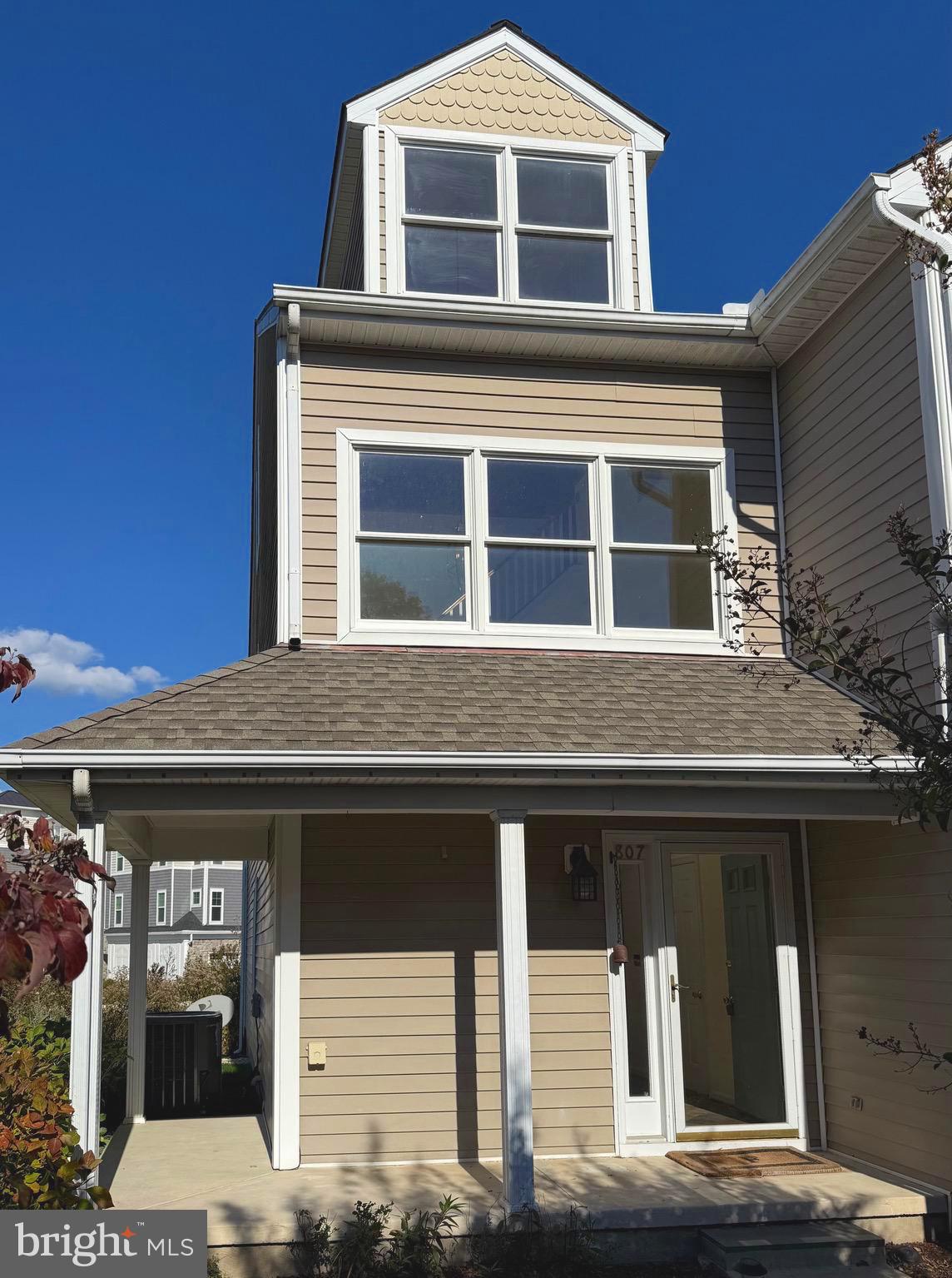 BAYSIDE - Residential Lease