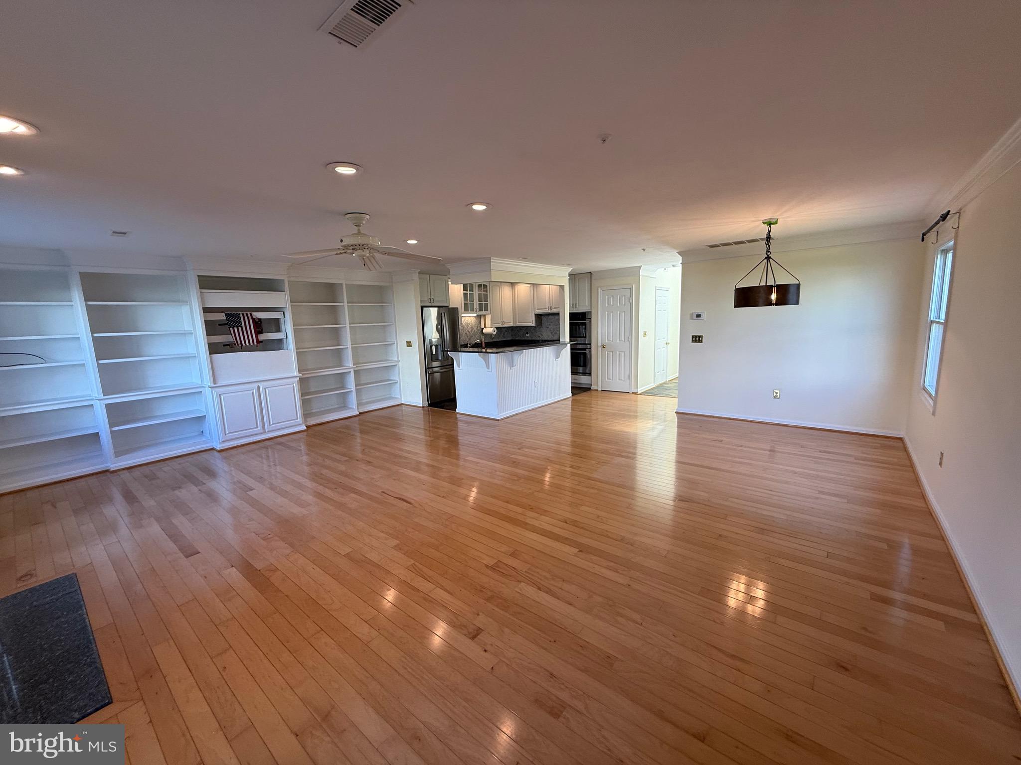 BAYSIDE - Residential Lease