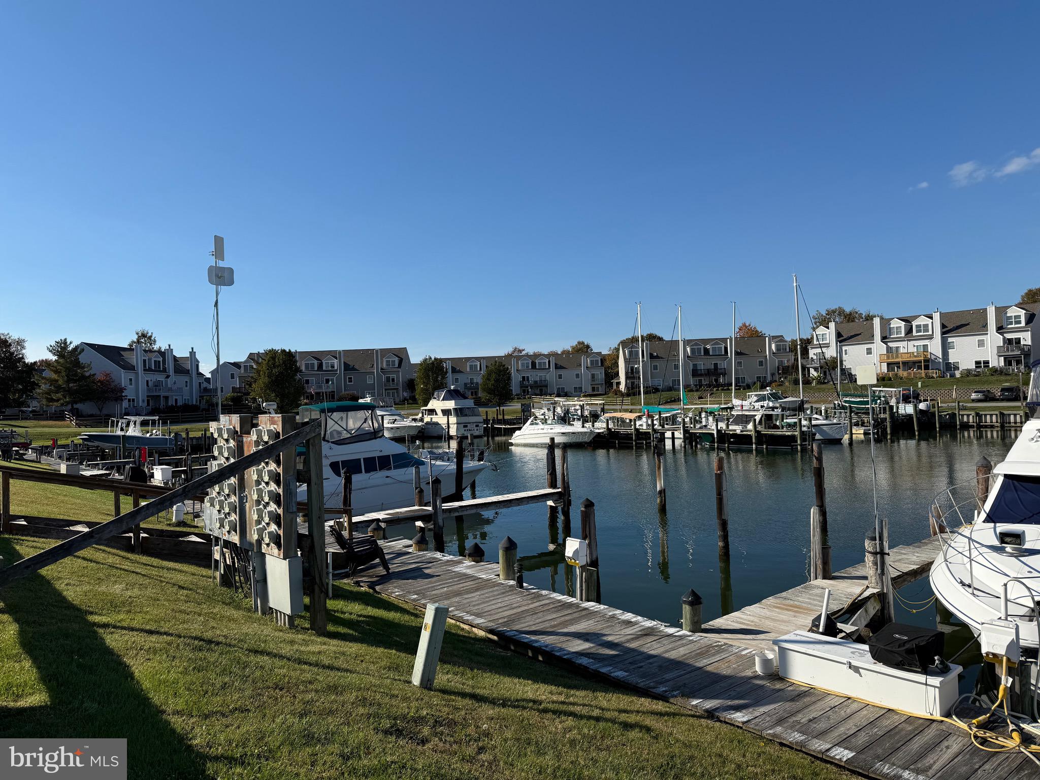 BAYSIDE - Residential Lease