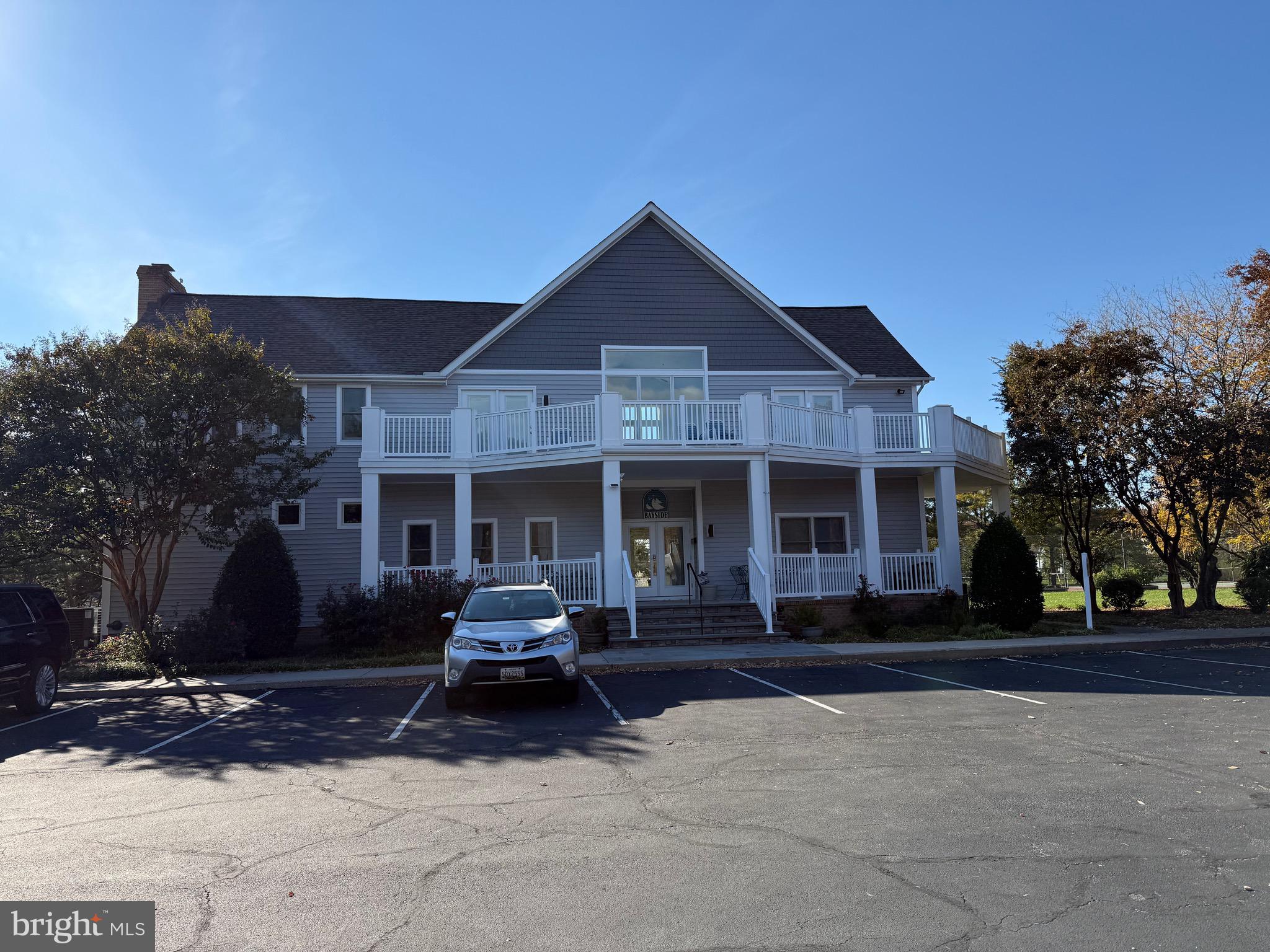 BAYSIDE - Residential Lease