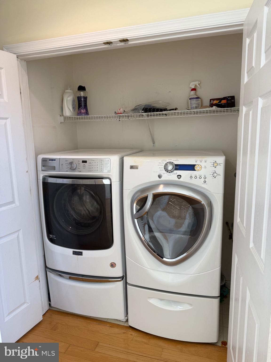 BAYSIDE - Residential Lease