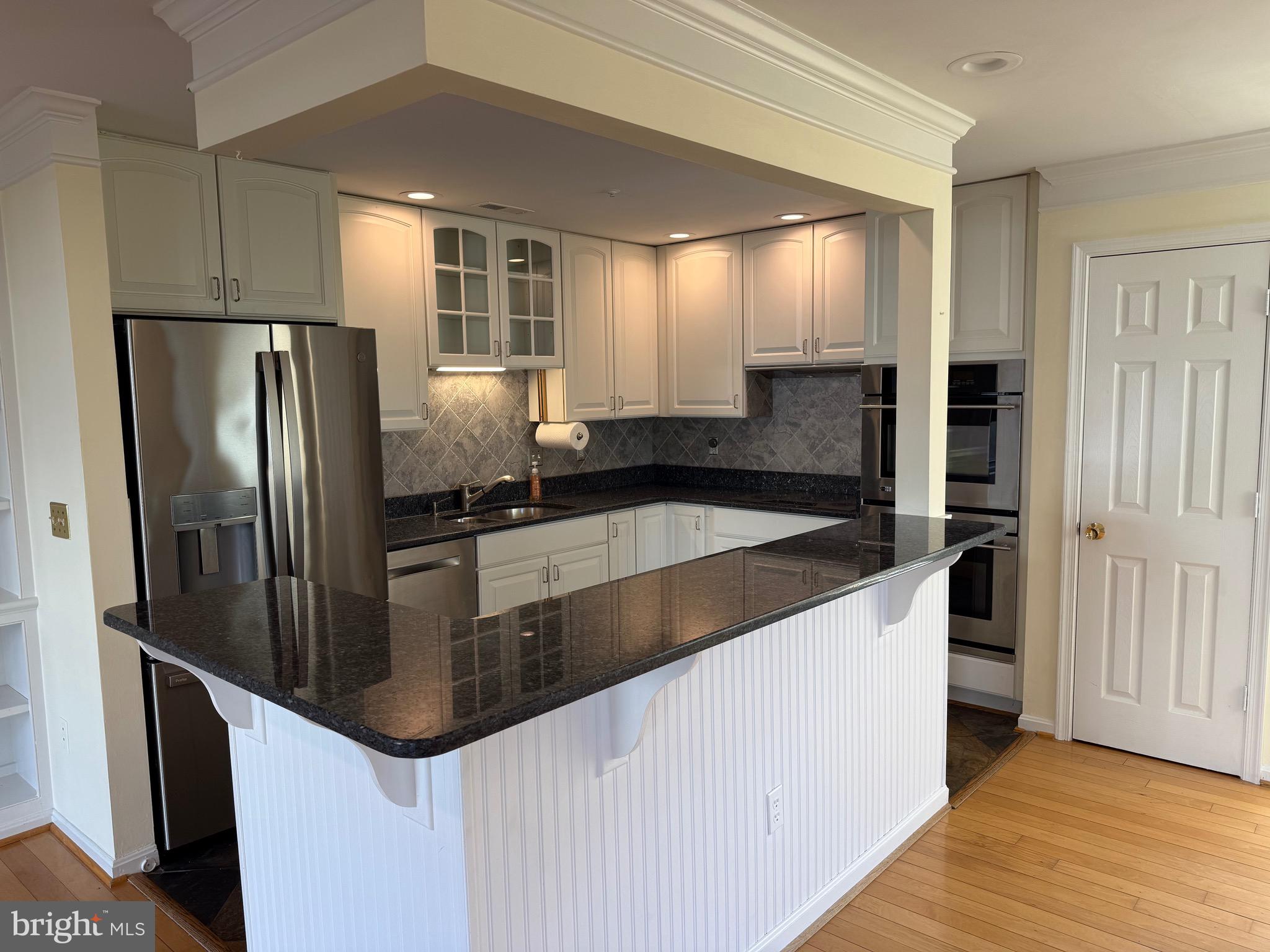 BAYSIDE - Residential Lease