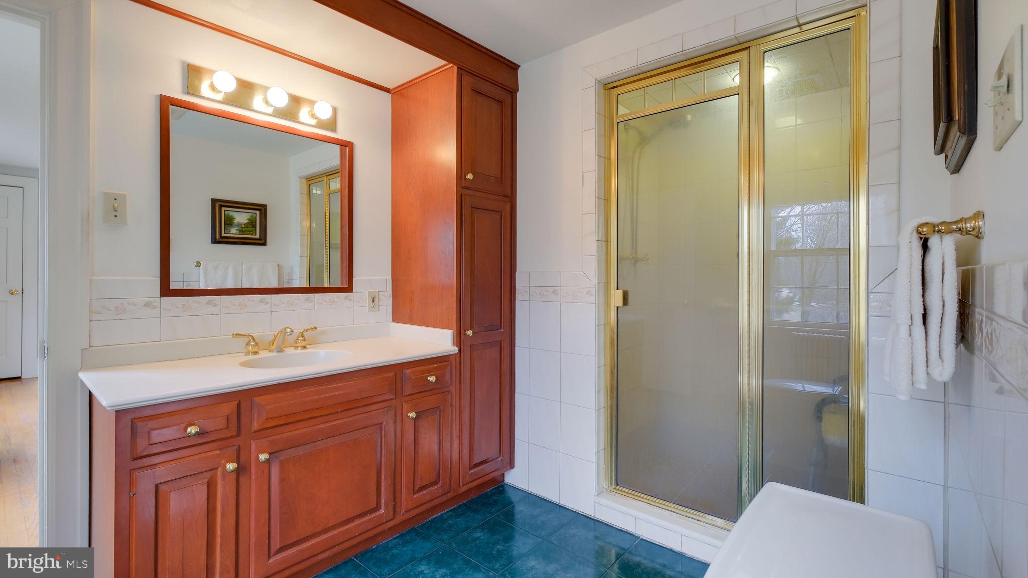 PEBBLE HILL - Residential