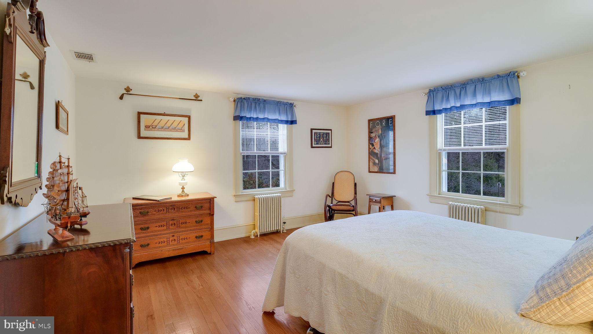 PEBBLE HILL - Residential