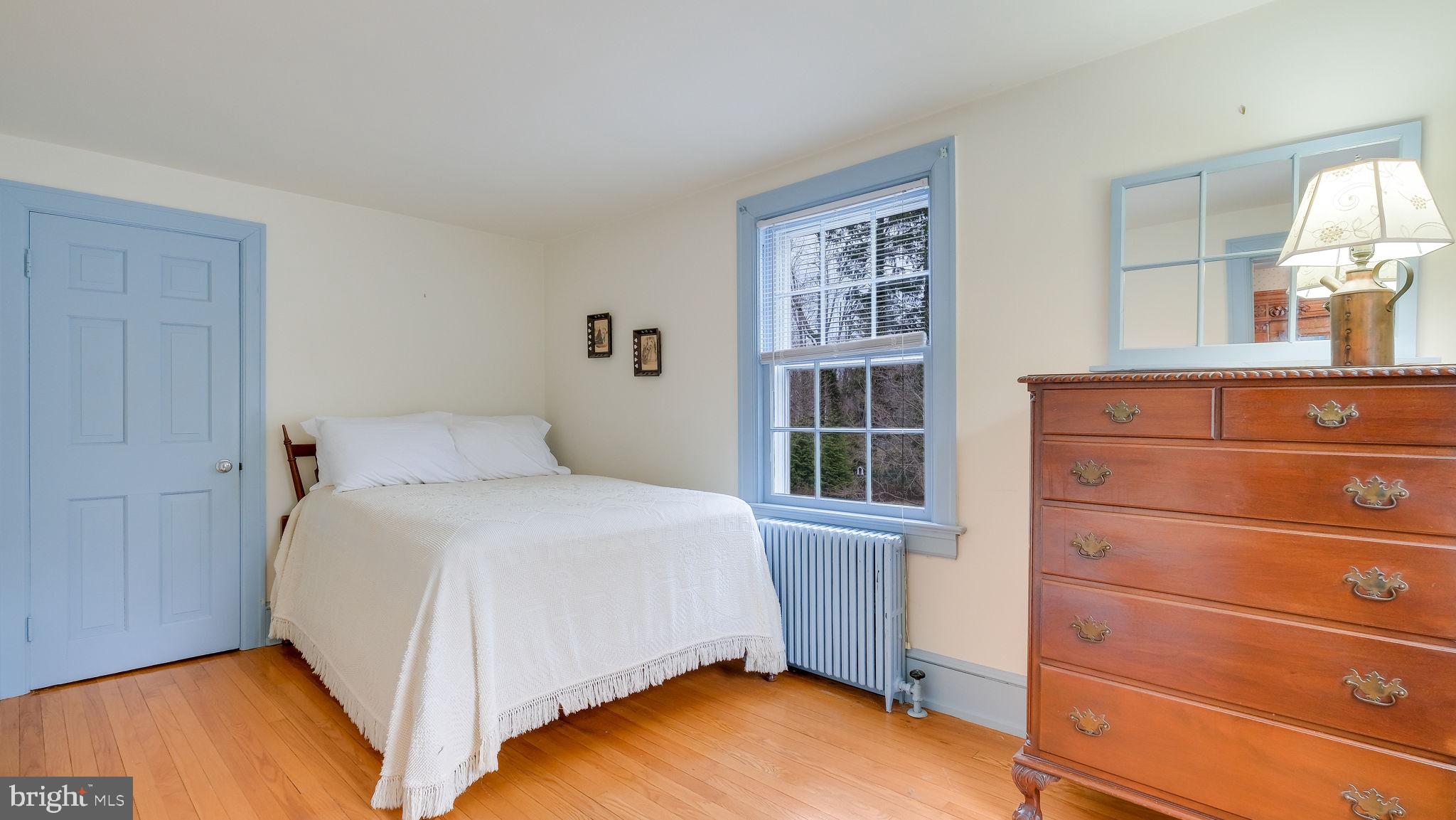 PEBBLE HILL - Residential