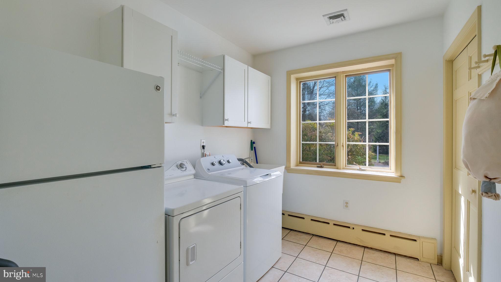 PEBBLE HILL - Residential