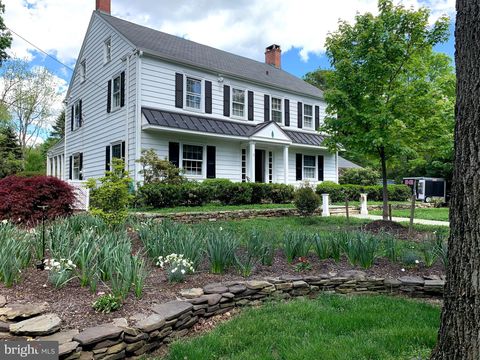 563 PEBBLE HILL ROAD DOYLESTOWN PA 18901