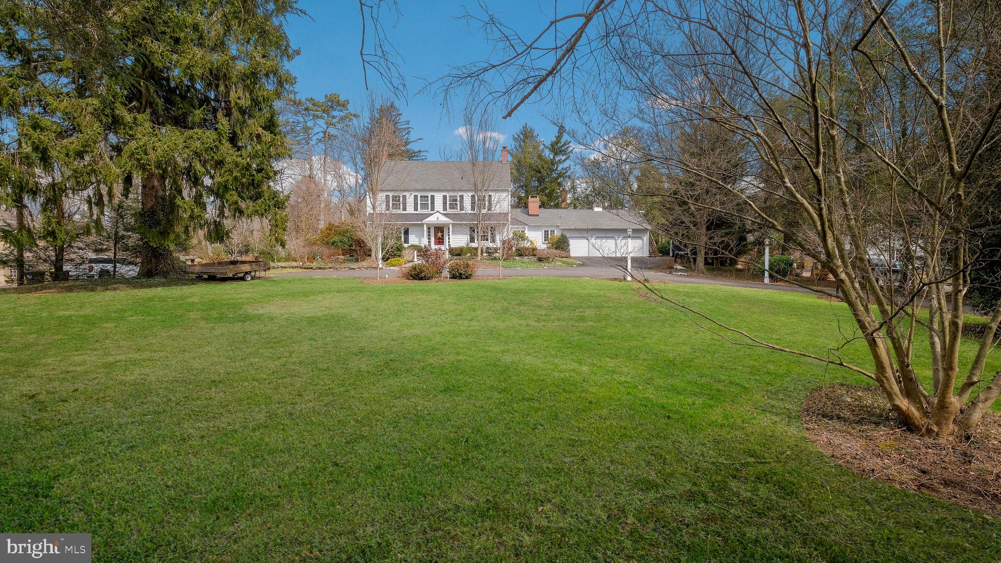 PEBBLE HILL - Residential