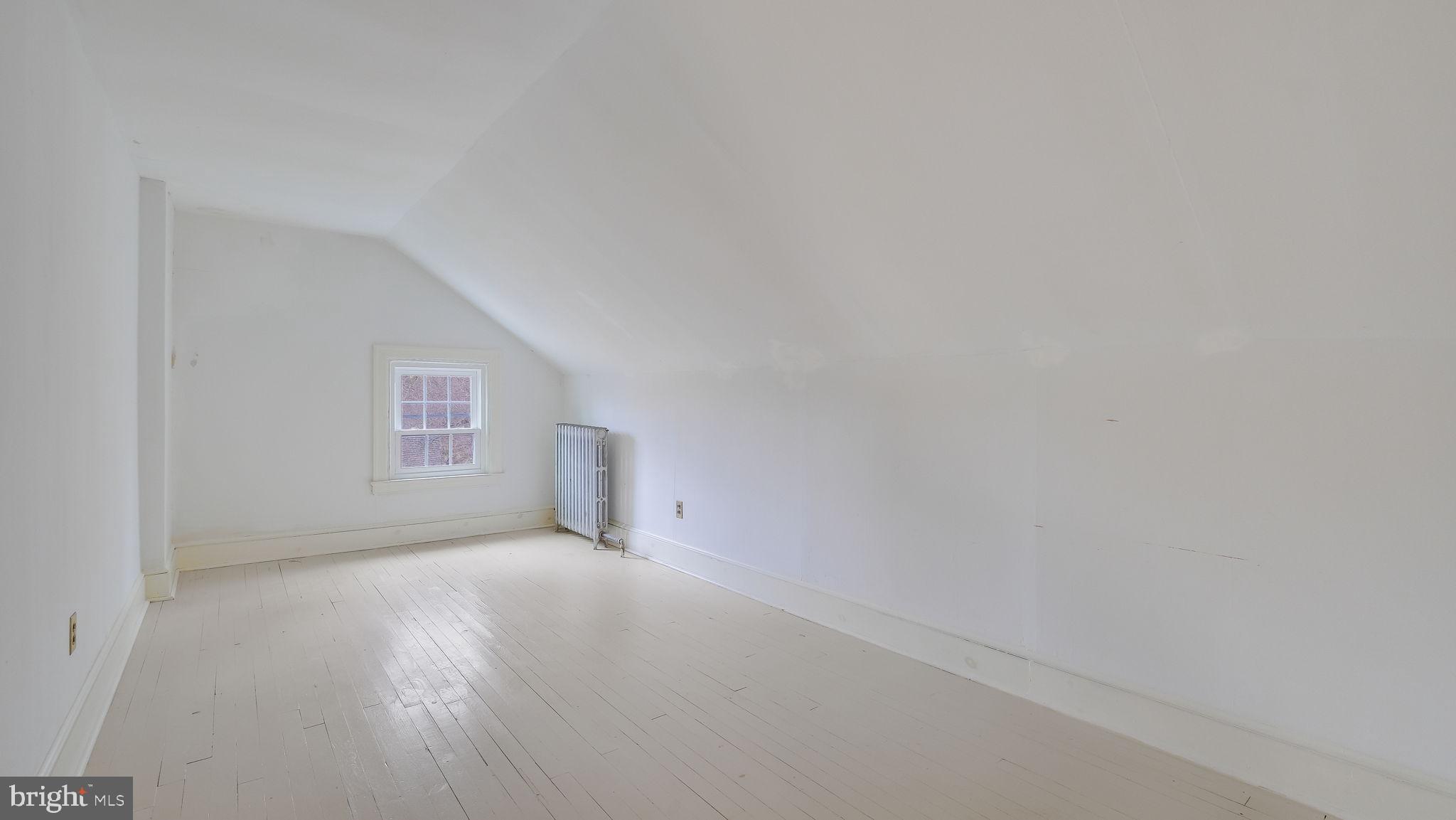 PEBBLE HILL - Residential