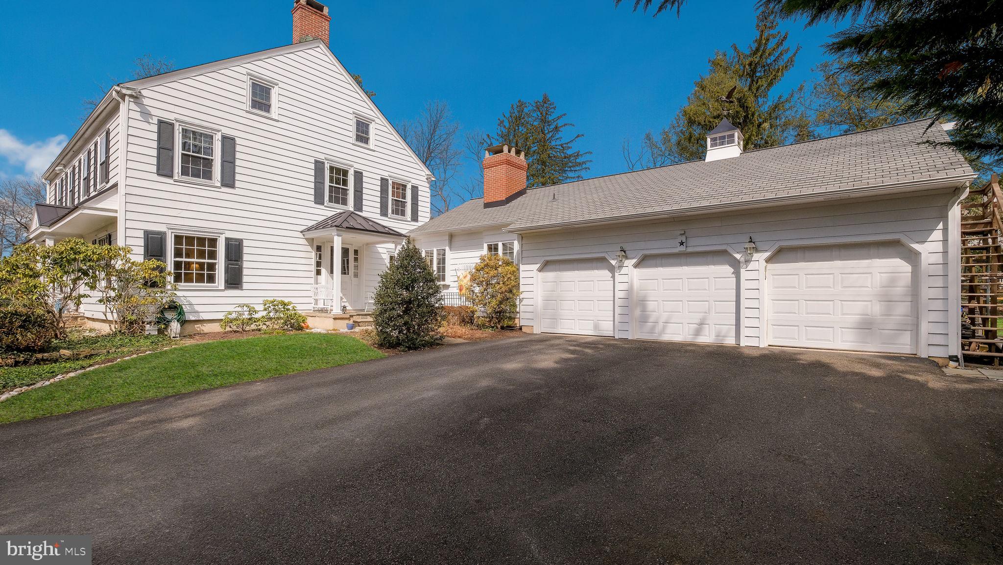 PEBBLE HILL - Residential